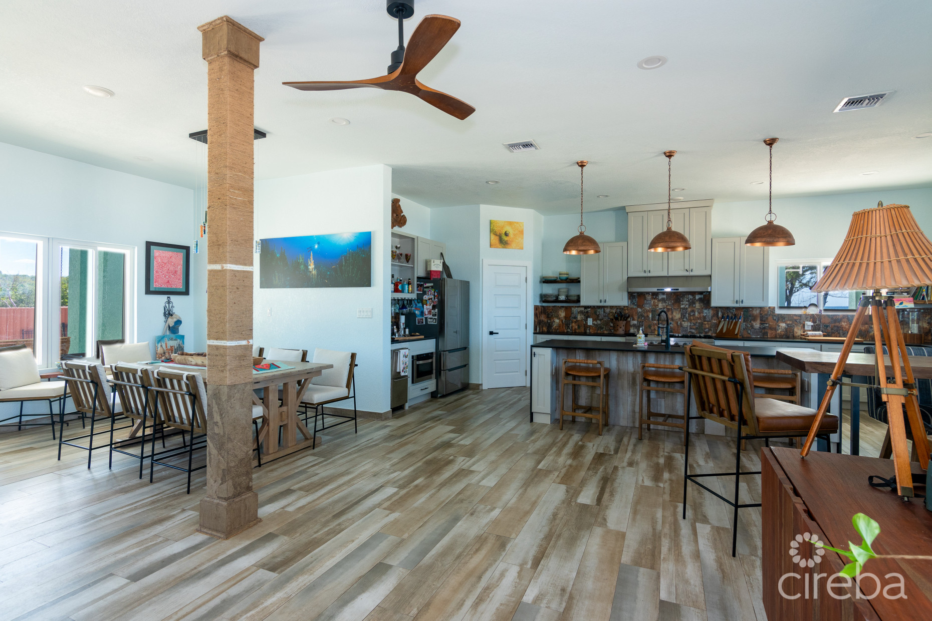 ROCK ROAD OCEAN FRONT HOME