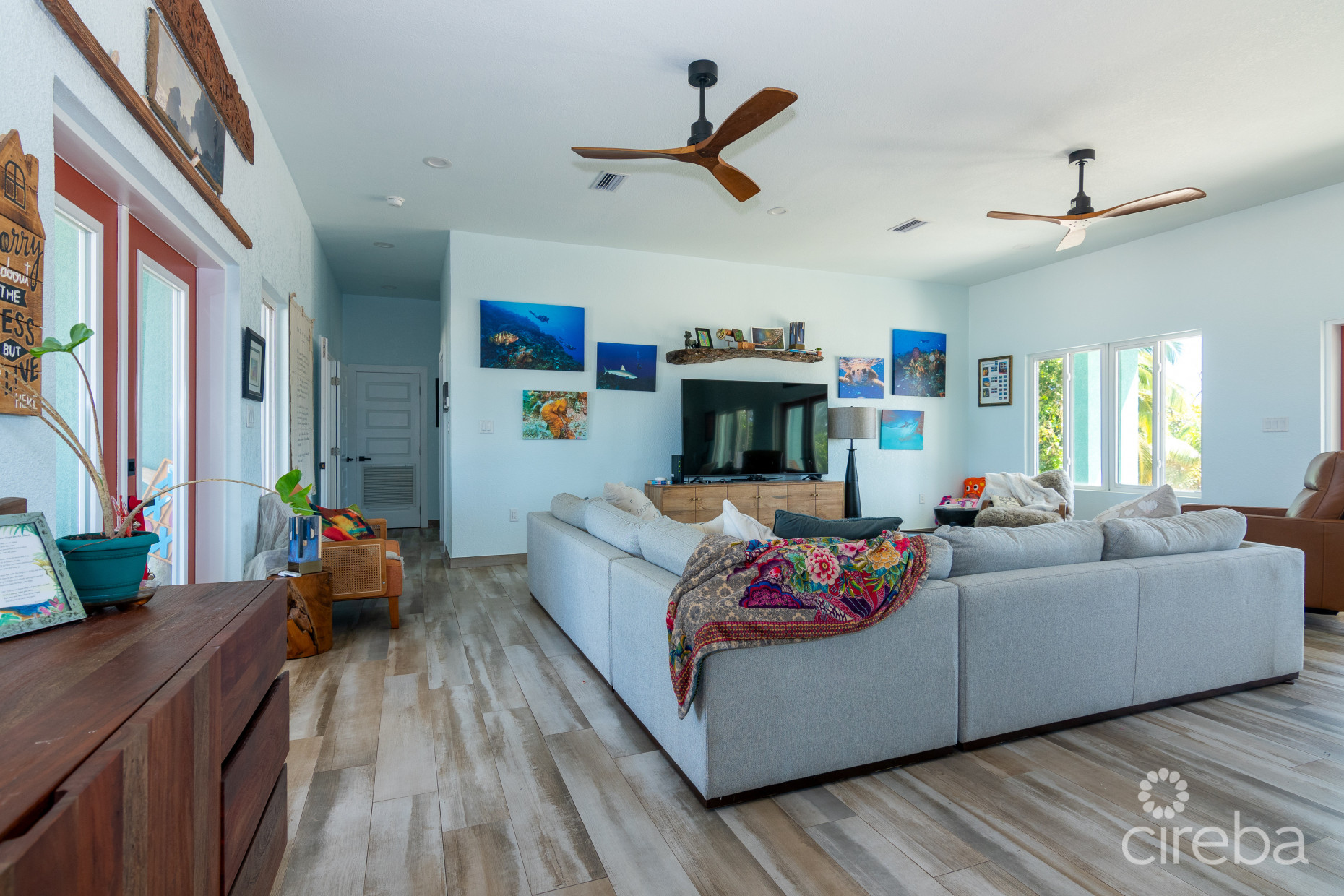 ROCK ROAD OCEAN FRONT HOME