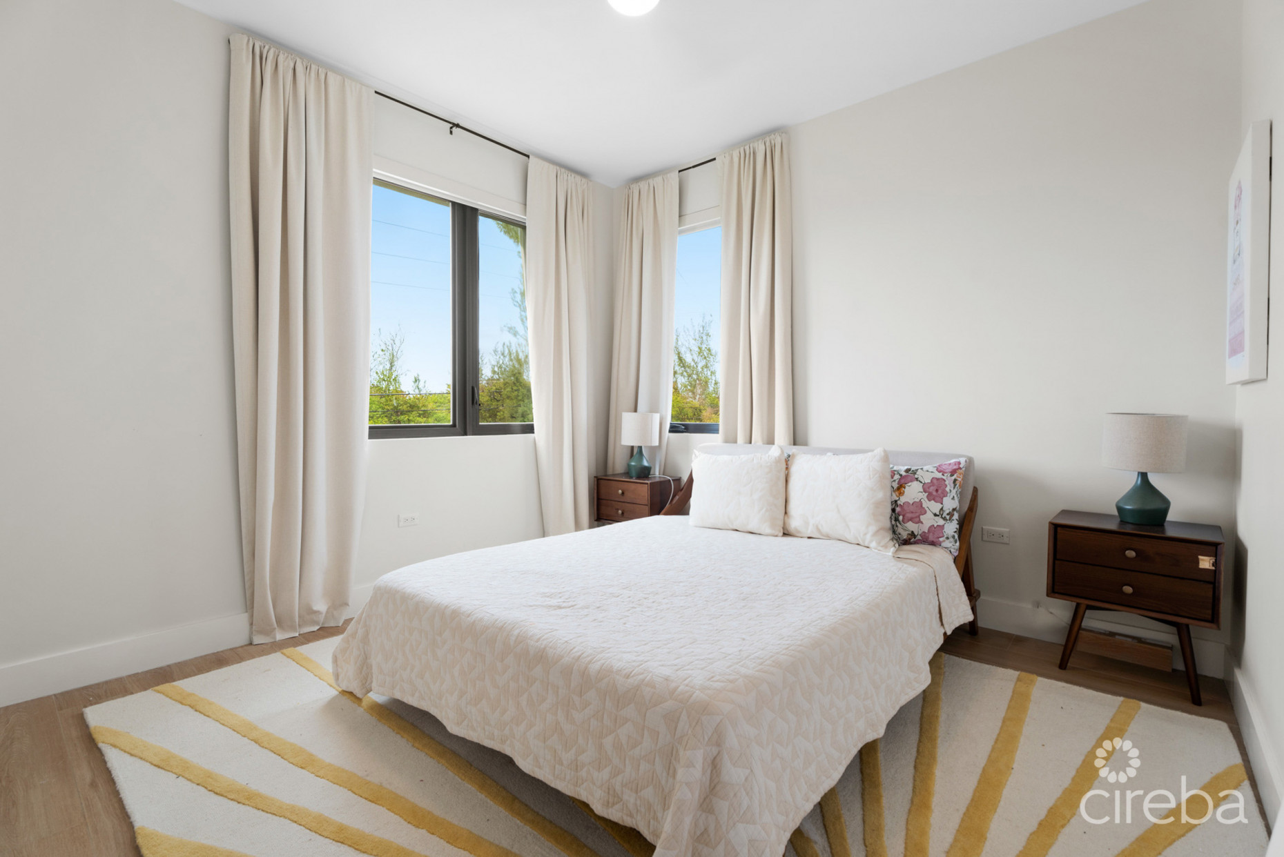 BLUE PALMS 3, WEST BAY END UNIT