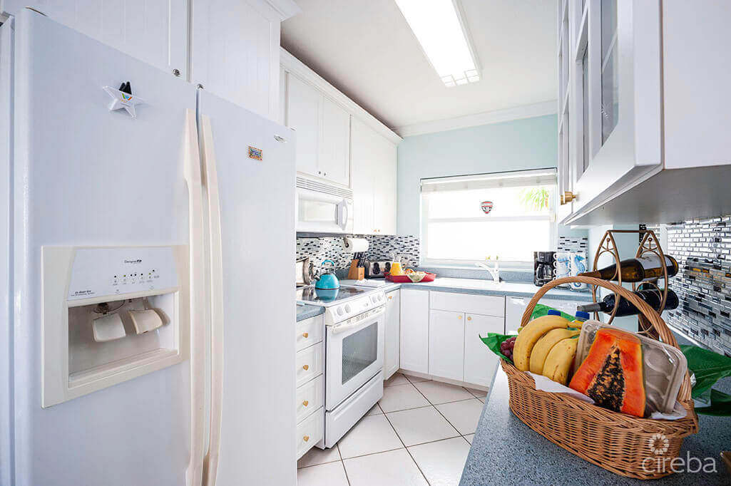 BEACHFRONT LIVING | TAMARIND BAY | SEVEN MILE BEACH