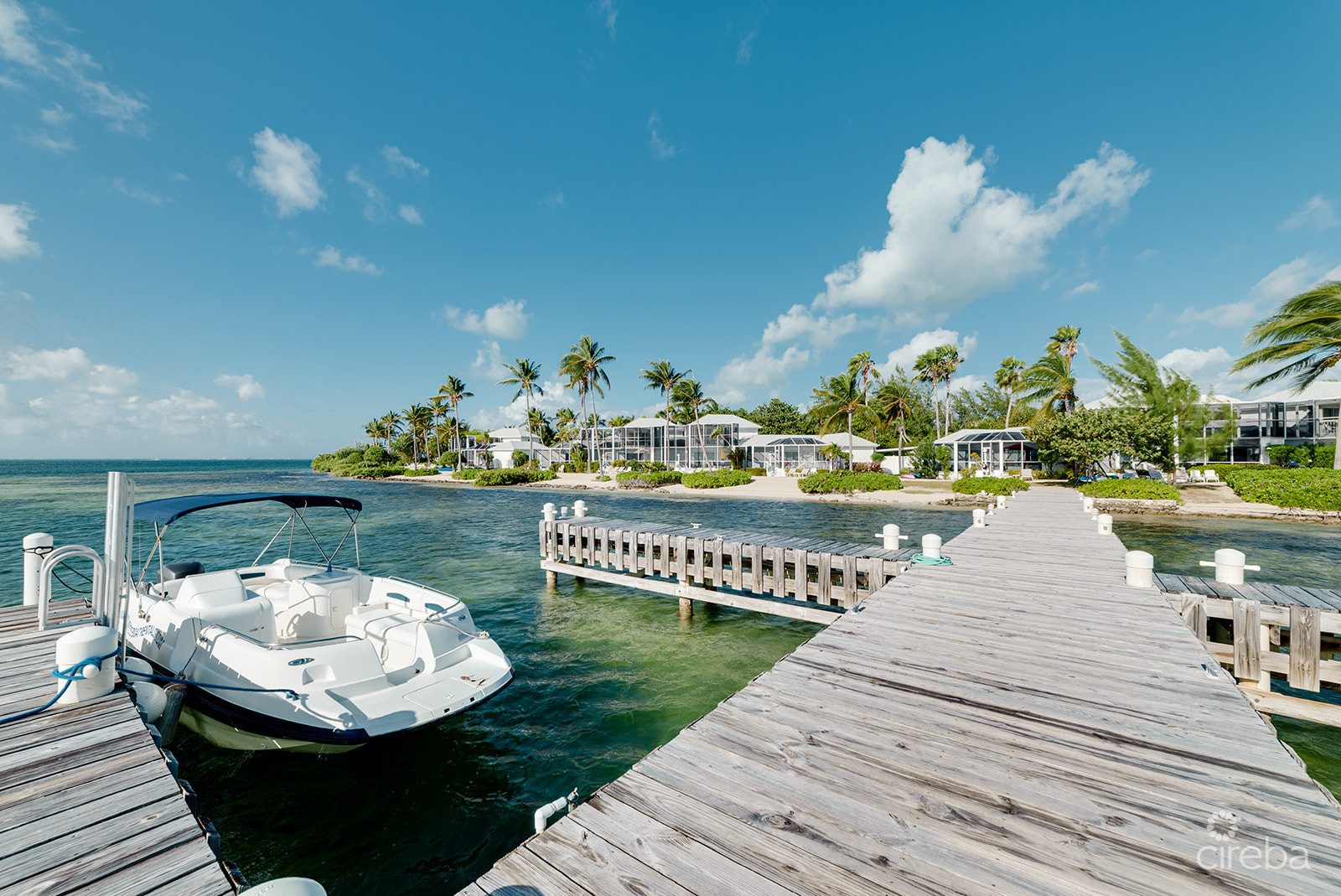 POOLS OF THE KAI - BEACHFRONT OASIS IN RUM POINT