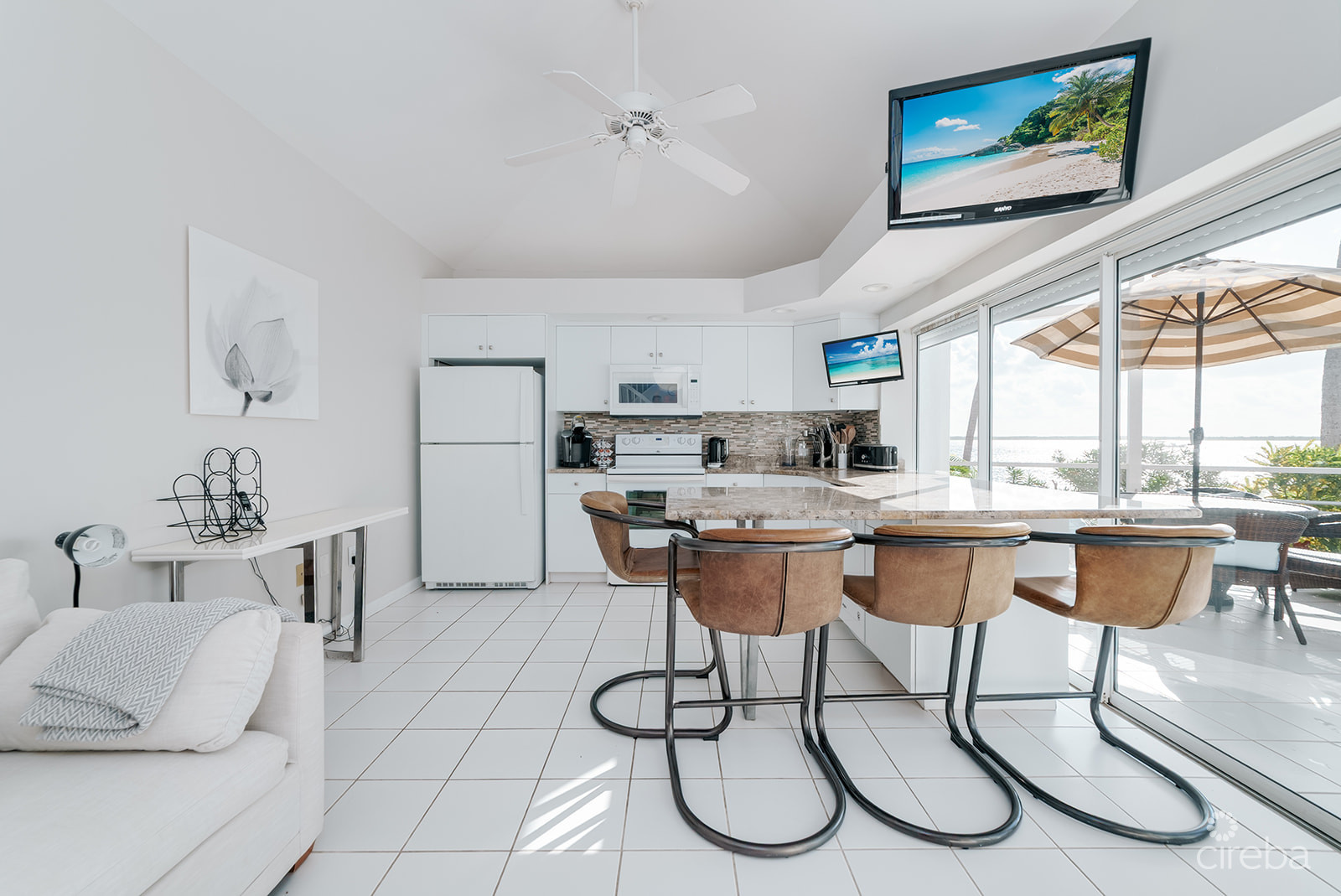 POOLS OF THE KAI - BEACHFRONT OASIS IN RUM POINT