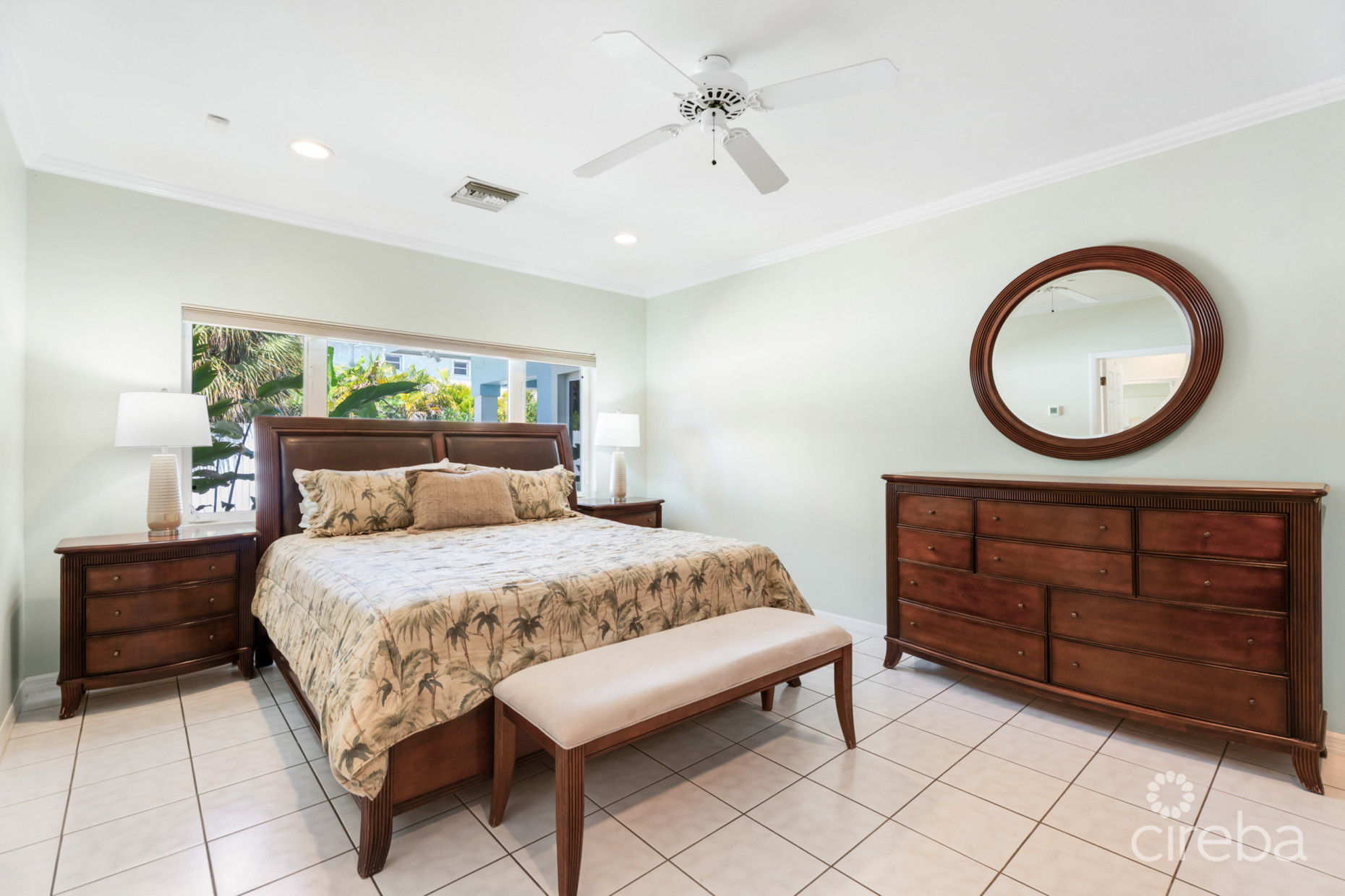 SNUG HARBOUR FAMILY HOME