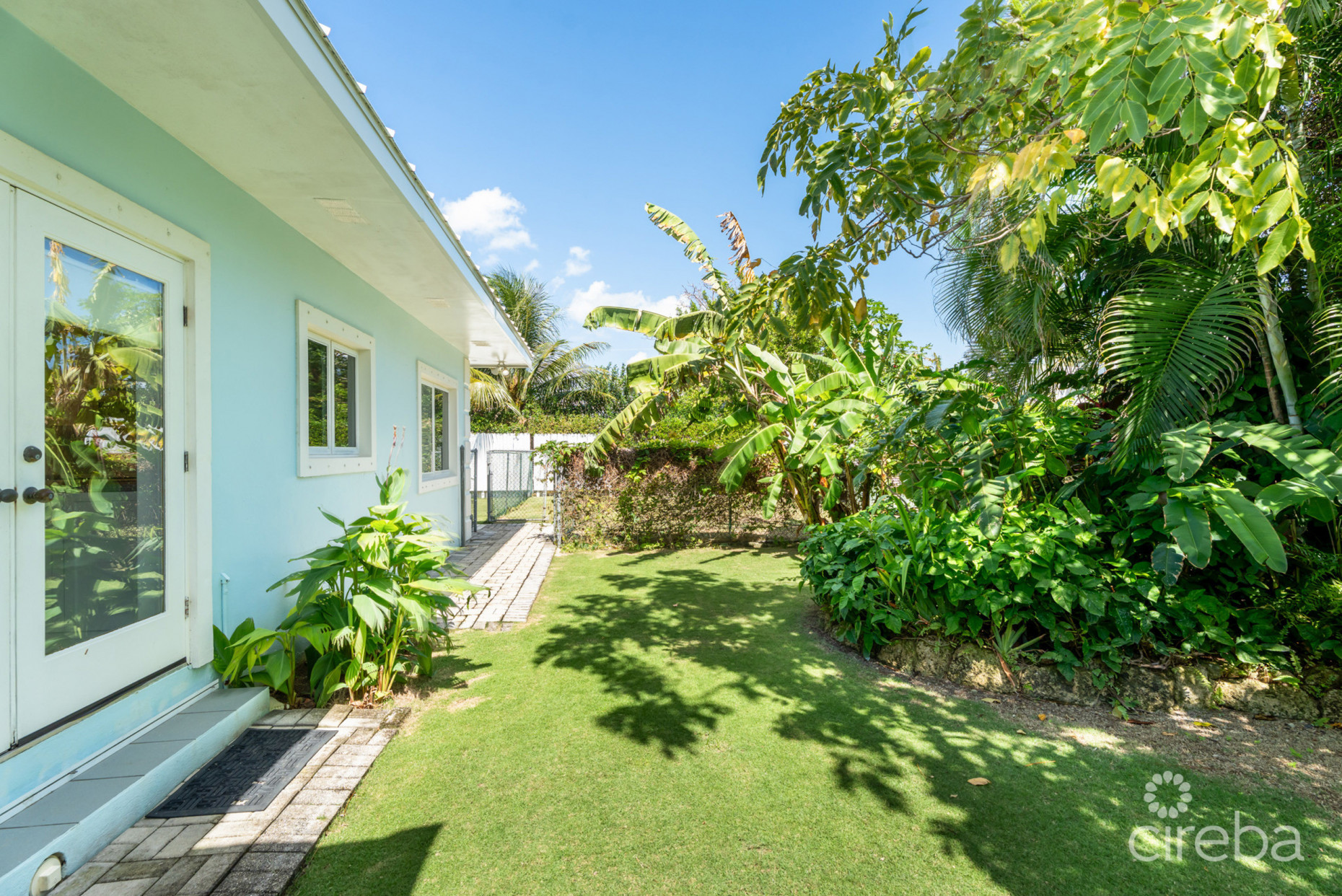 SNUG HARBOUR FAMILY HOME