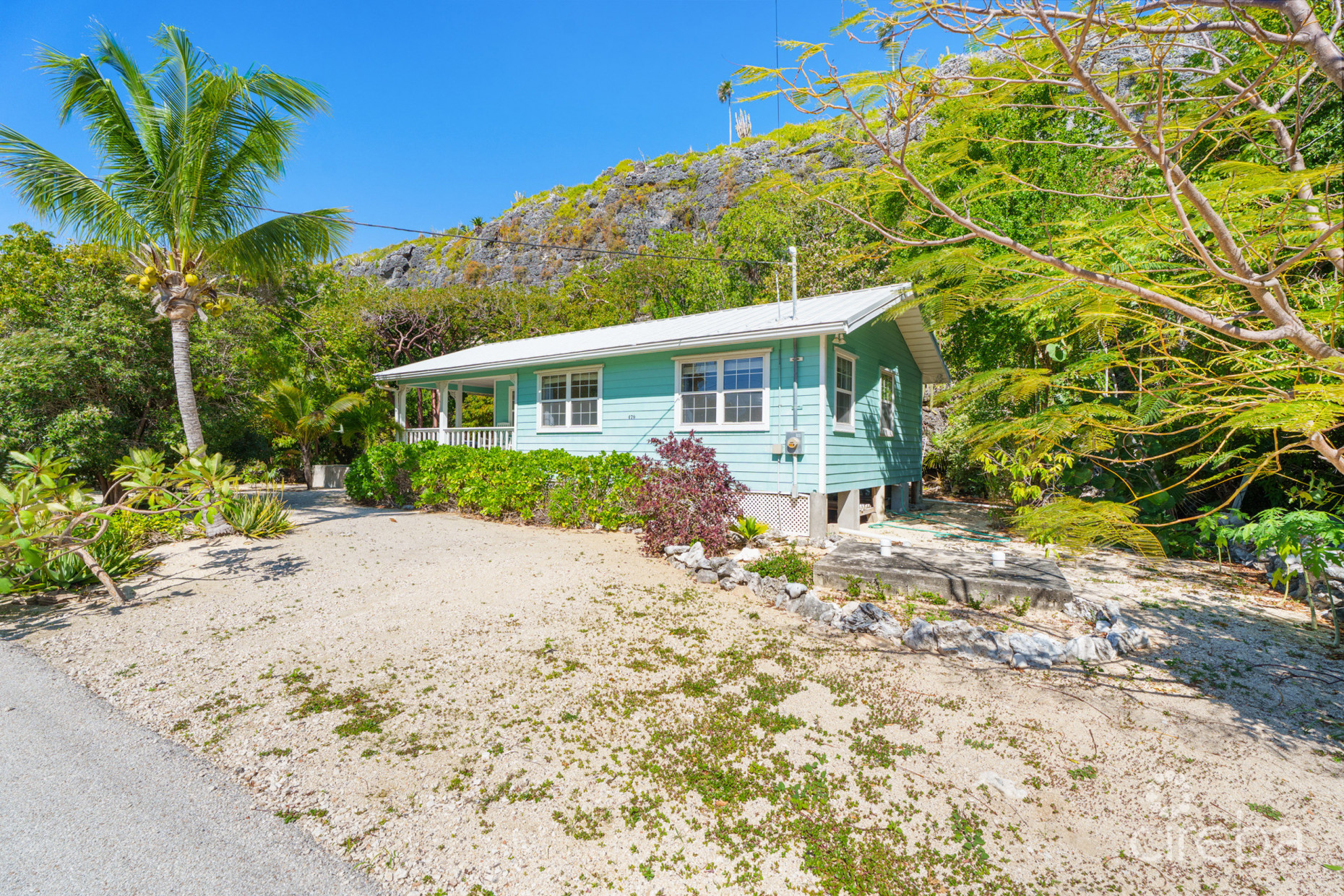 SOUTHSIDE HOME AND BLUFFSIDE COTTAGE