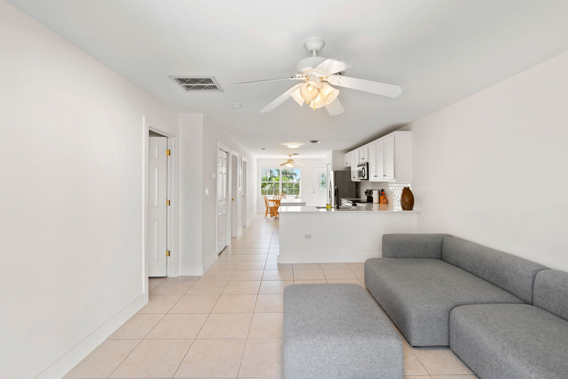 Cayman Escape #7 Canalfront With Dock