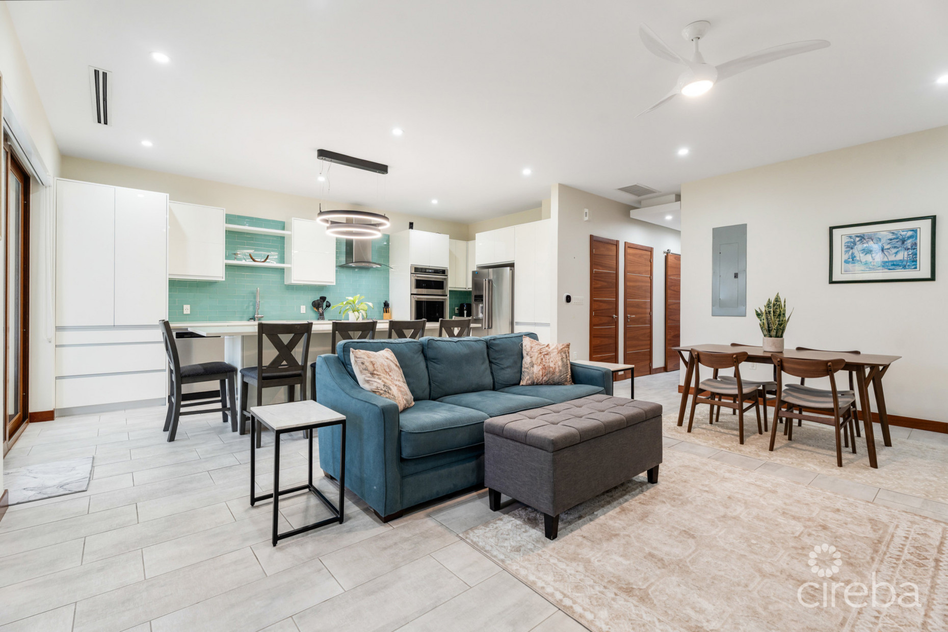 ARVIA  CANAL FRONT 2 BED, 2 BATH  PLUS DEN