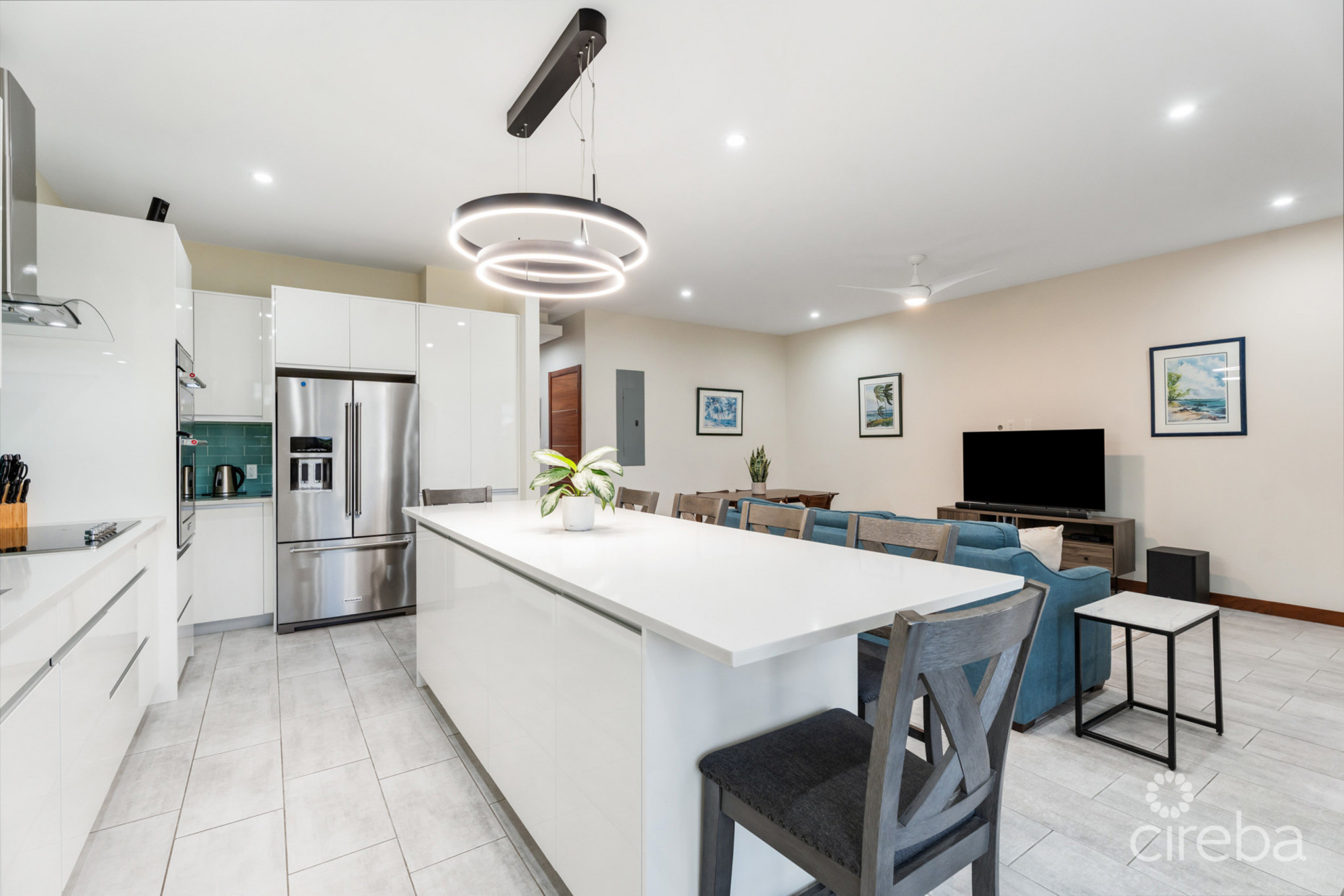 ARVIA  CANAL FRONT 2 BED, 2 BATH  PLUS DEN