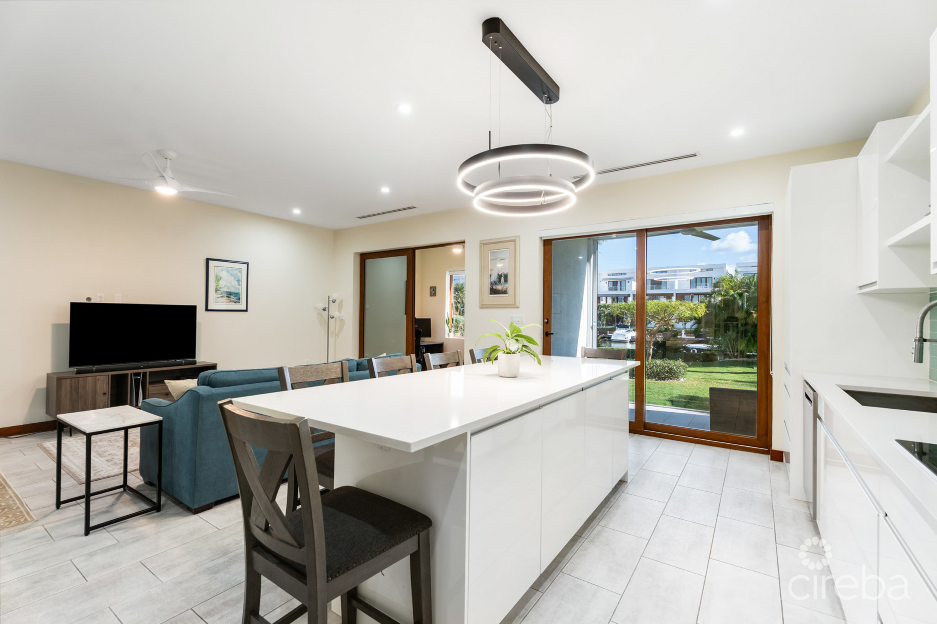 ARVIA  CANAL FRONT 2 BED, 2 BATH  PLUS DEN