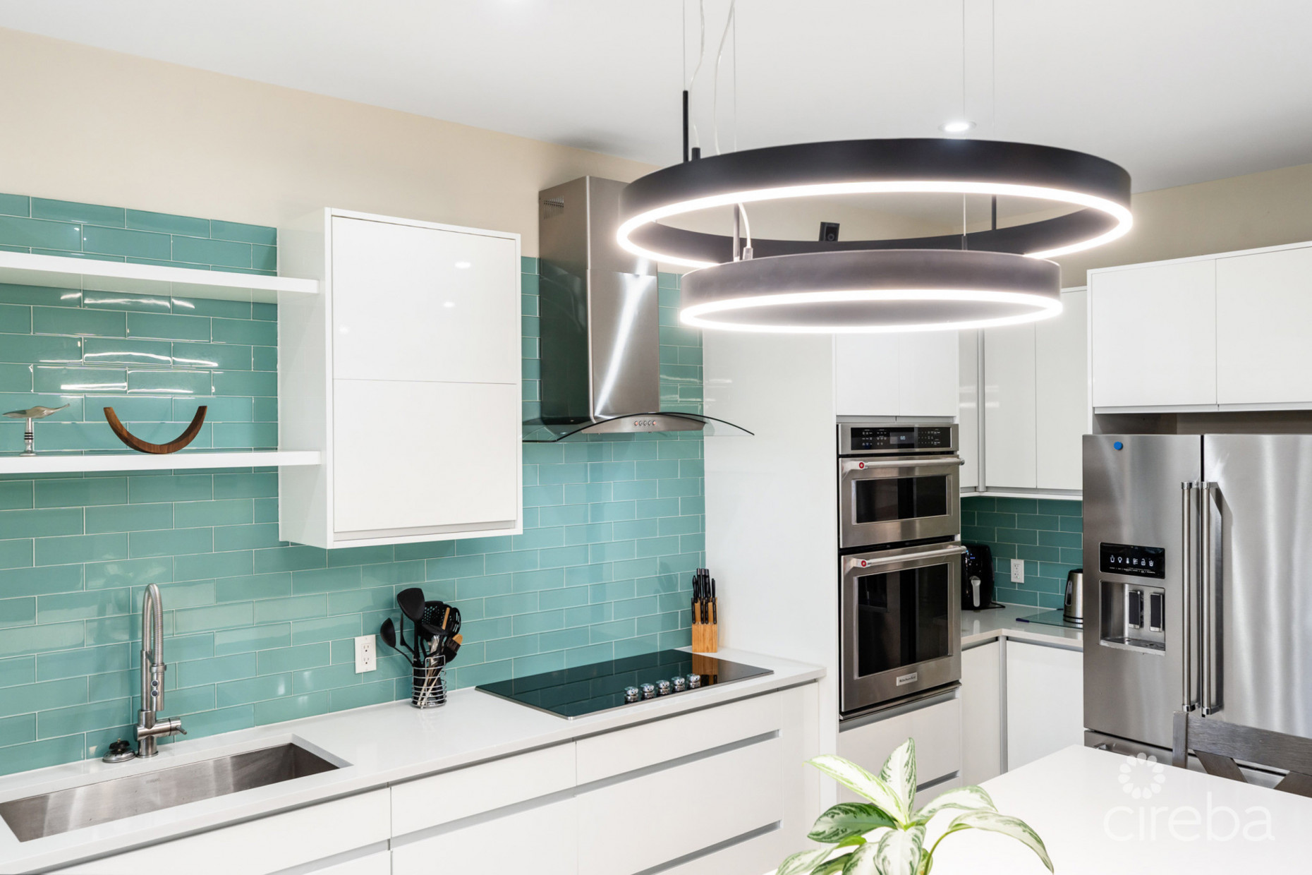 ARVIA  CANAL FRONT 2 BED, 2 BATH  PLUS DEN