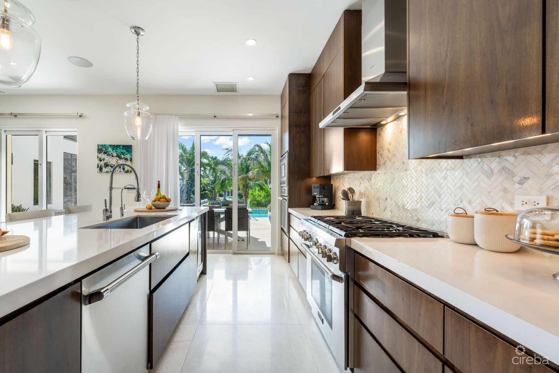 CYPRESS POINTE NORTH STAND ALONE EXECUTIVE RESIDENCE