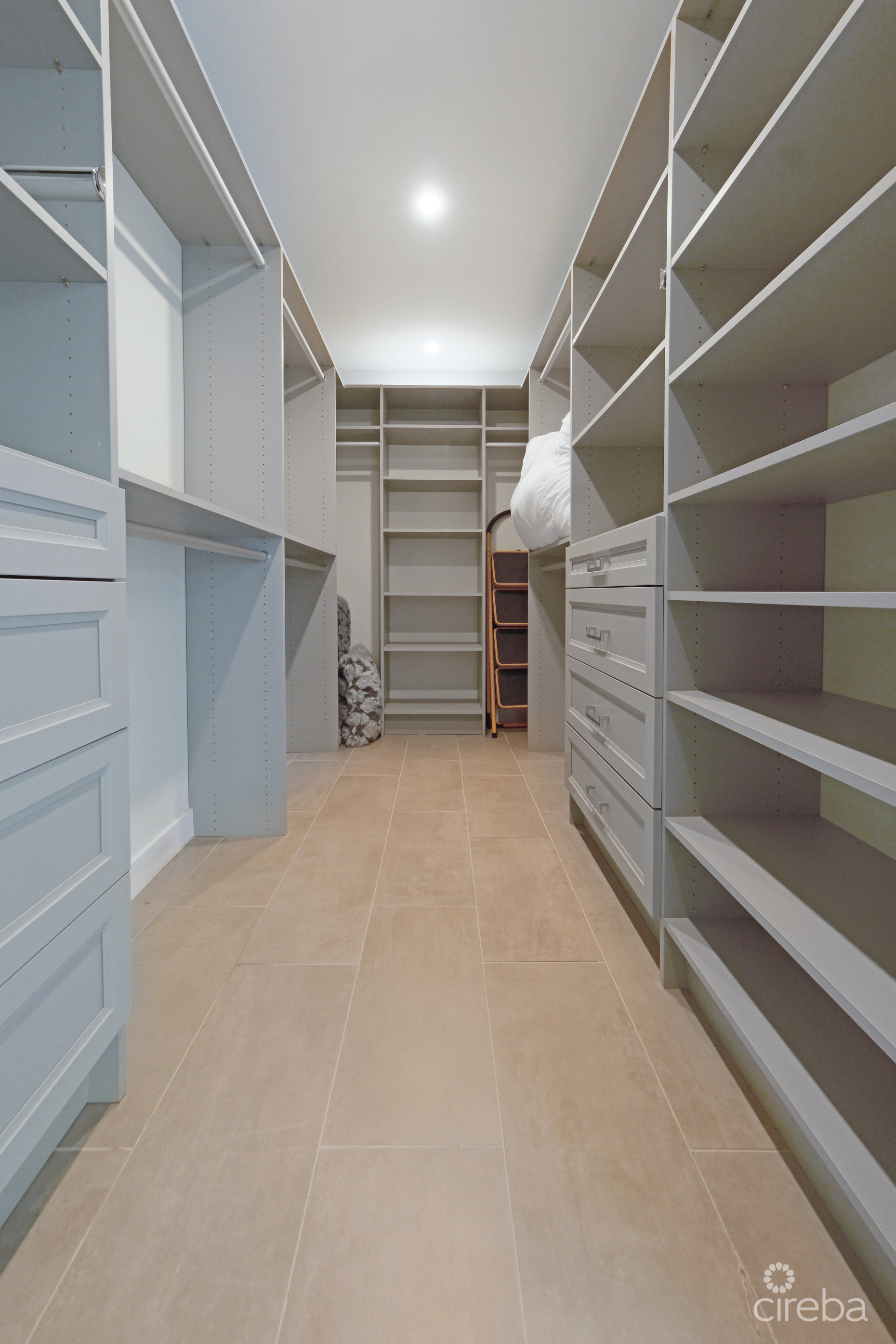 VELA 164 - 3 BEDROOM TOWNHOME