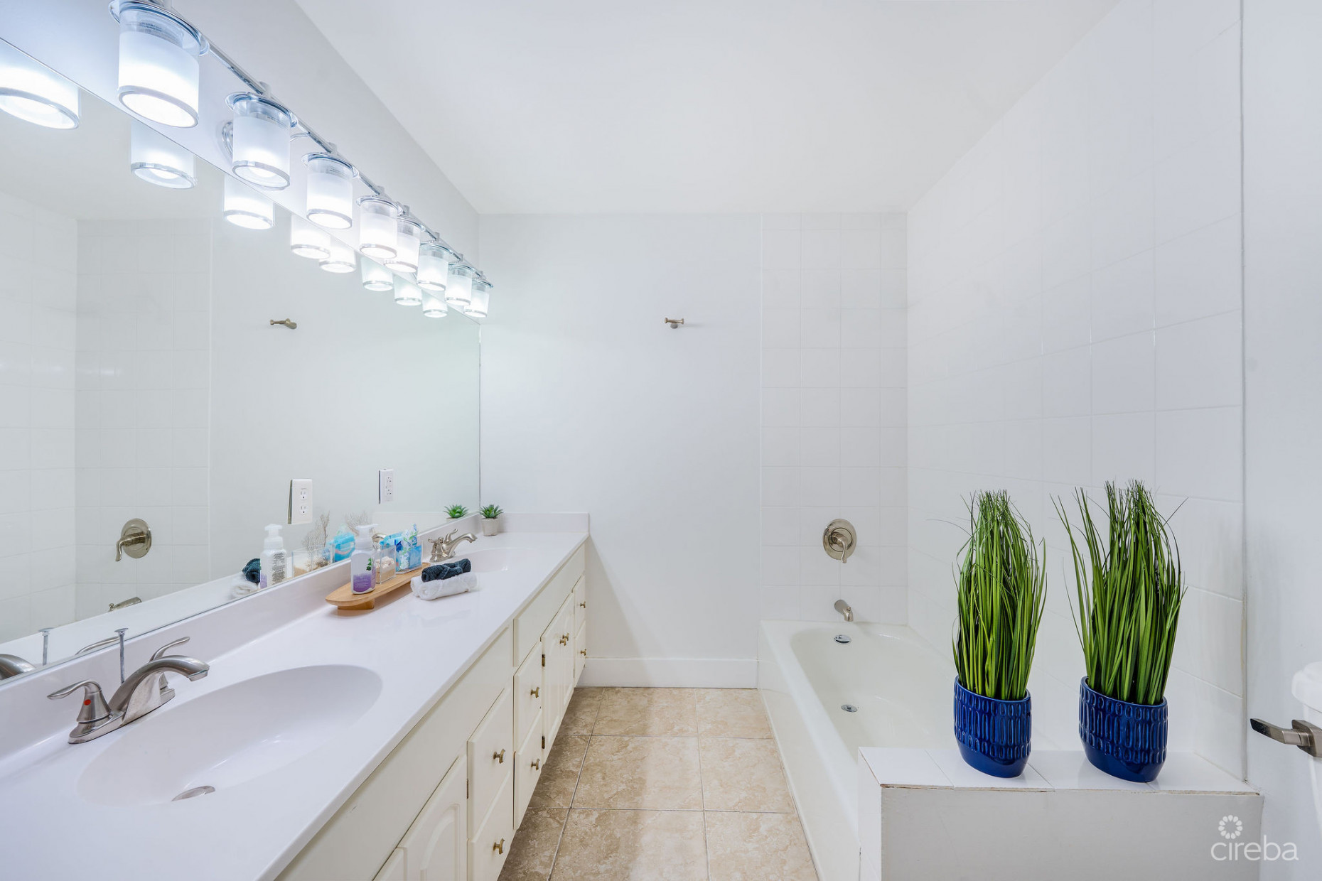 3BED SMB--PARK PLACE