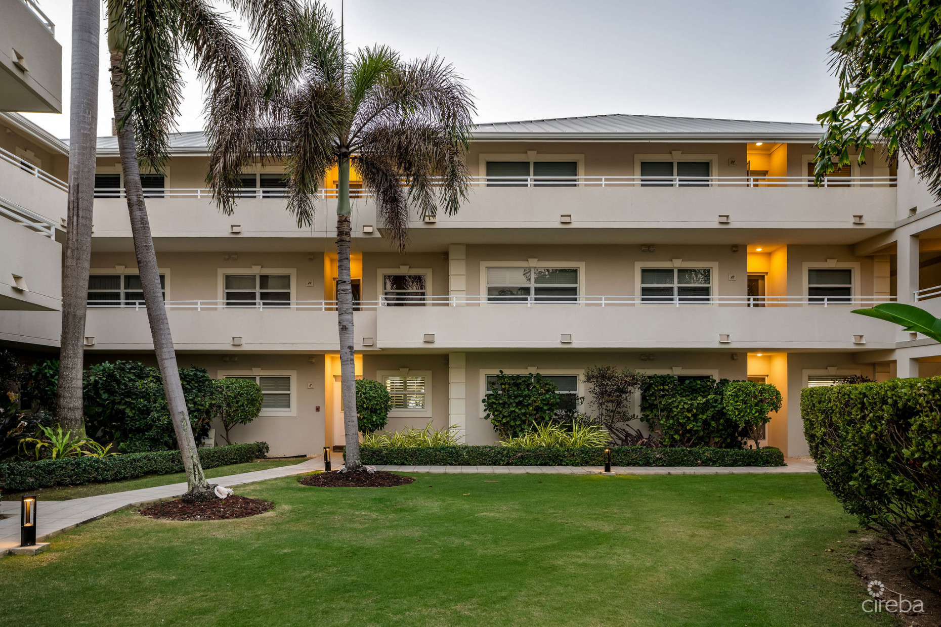 BEACHFRONT BLISS AT CAYMAN CLUB | SEVEN MILE BEACH