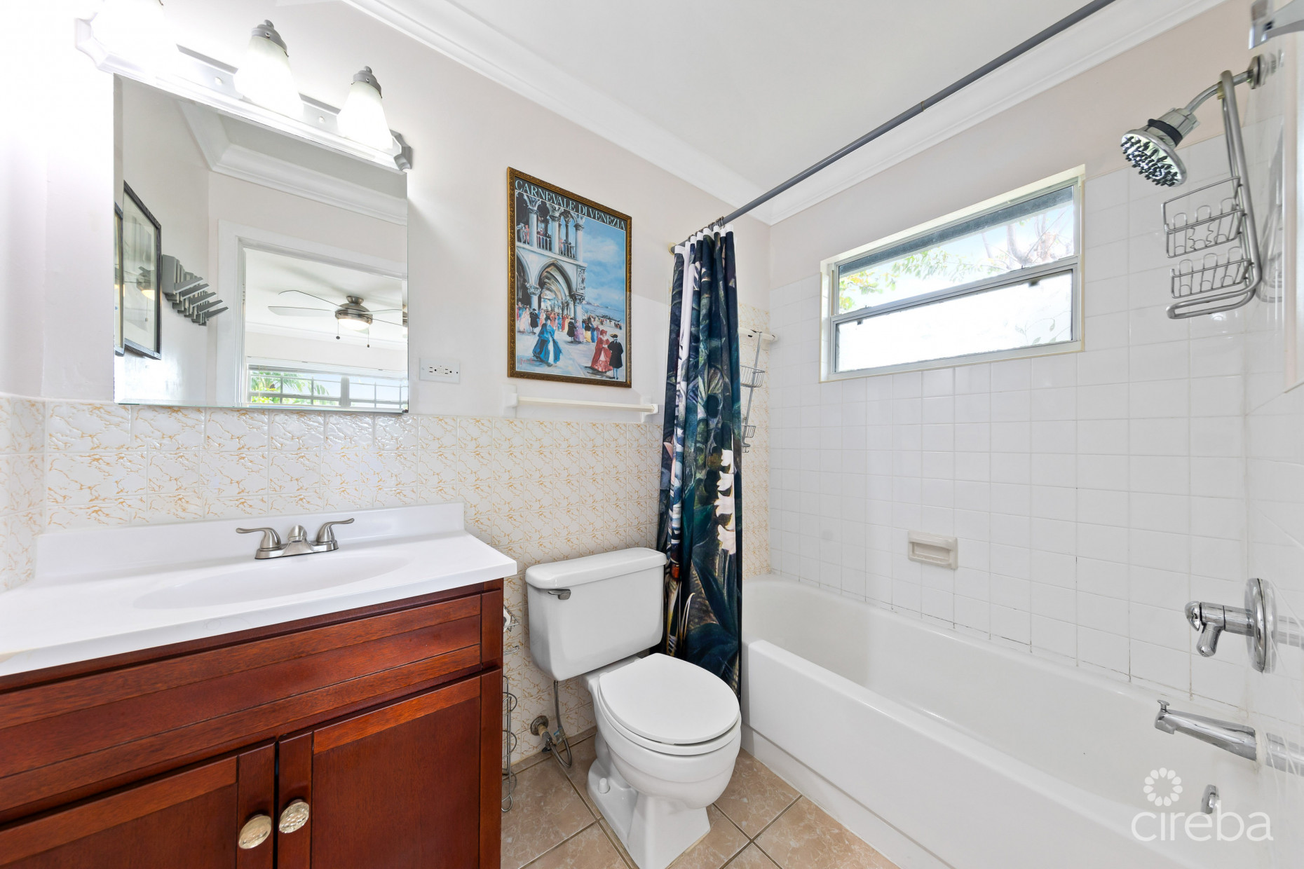 STARLET CRESCENT DUPLEX, WEST BAY