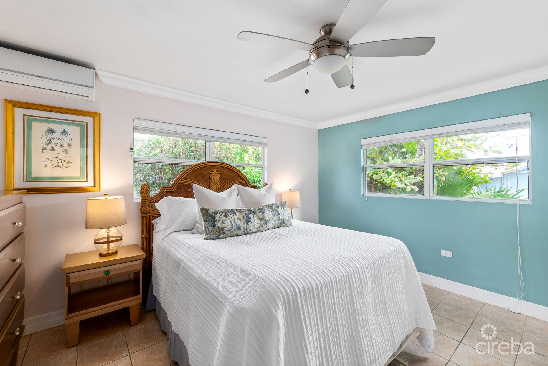 STARLET CRESCENT DUPLEX, WEST BAY