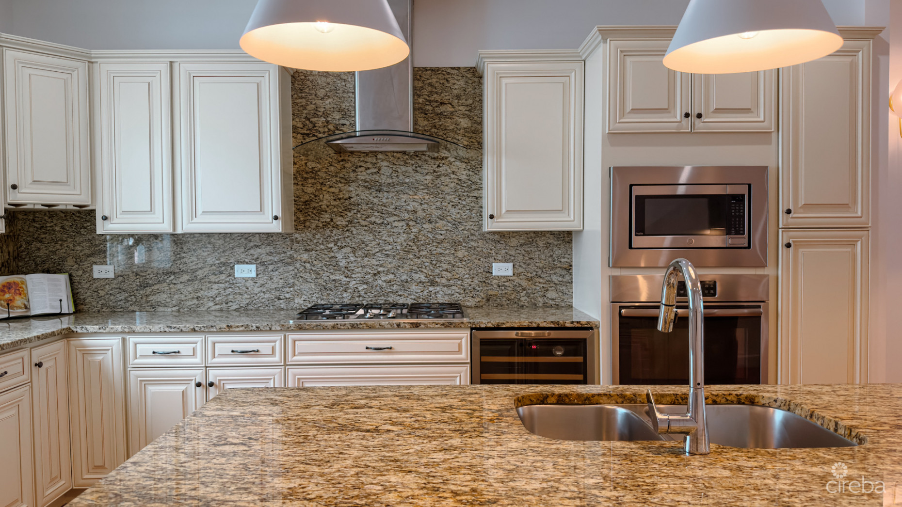 SOUTH BAY ESTATES TOWNHOME