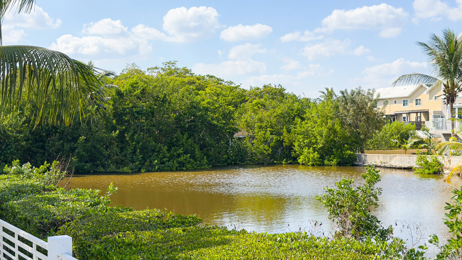 OCEAN REACH 2 BED TOWNHOUSE