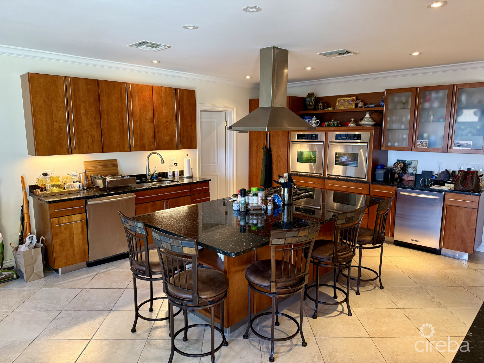 SOUTH SOUND OCEANFRONT HOME