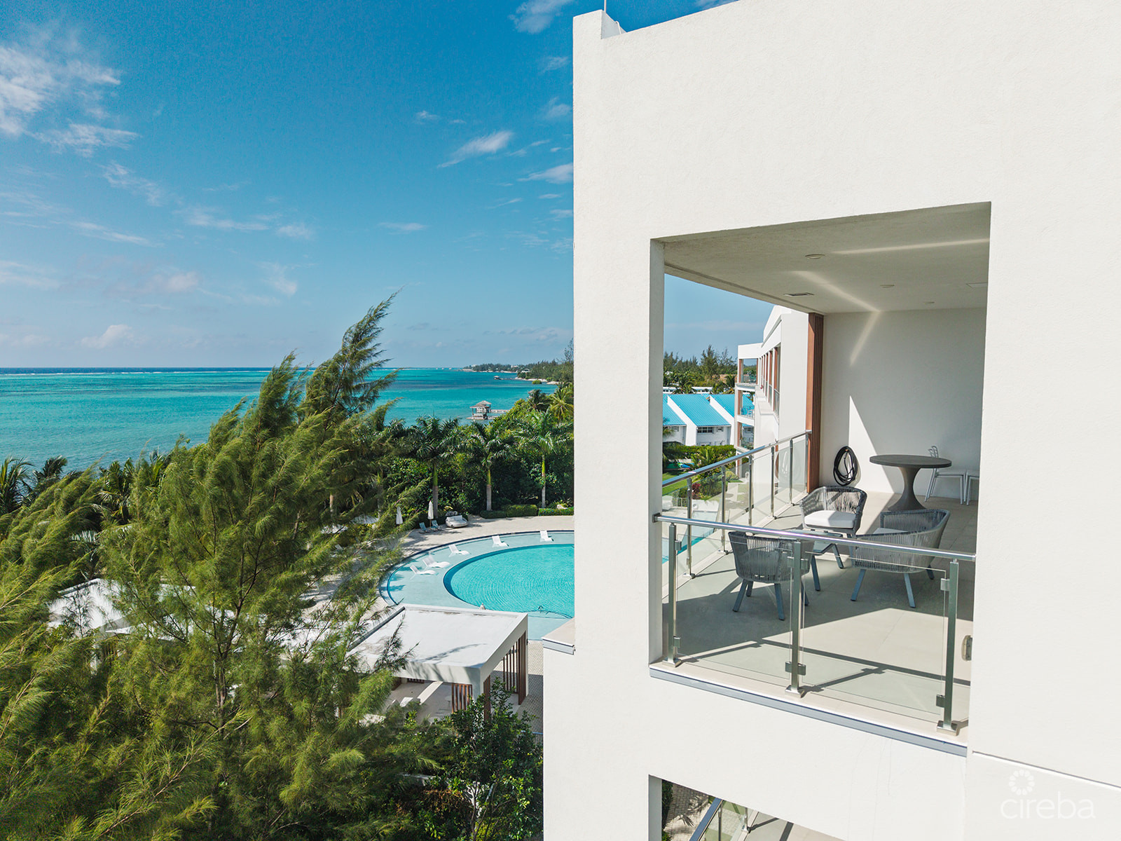 AURA PENTHOUSE - SOUTH SOUND