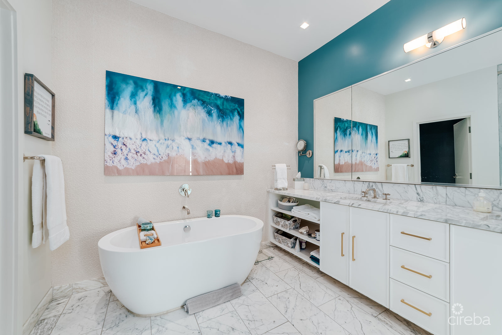 SEAFIRE N802 - SHARED OWNERSHIP OPPORTUNITY ON SEVEN MILE BEACH