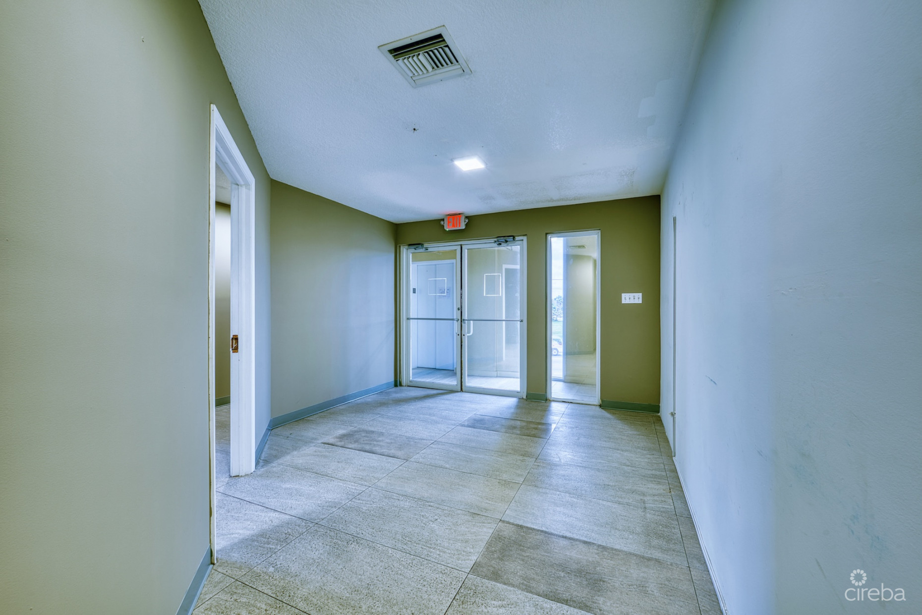 PROFESSIONAL OFFICE SUITE AT PALM GROVE