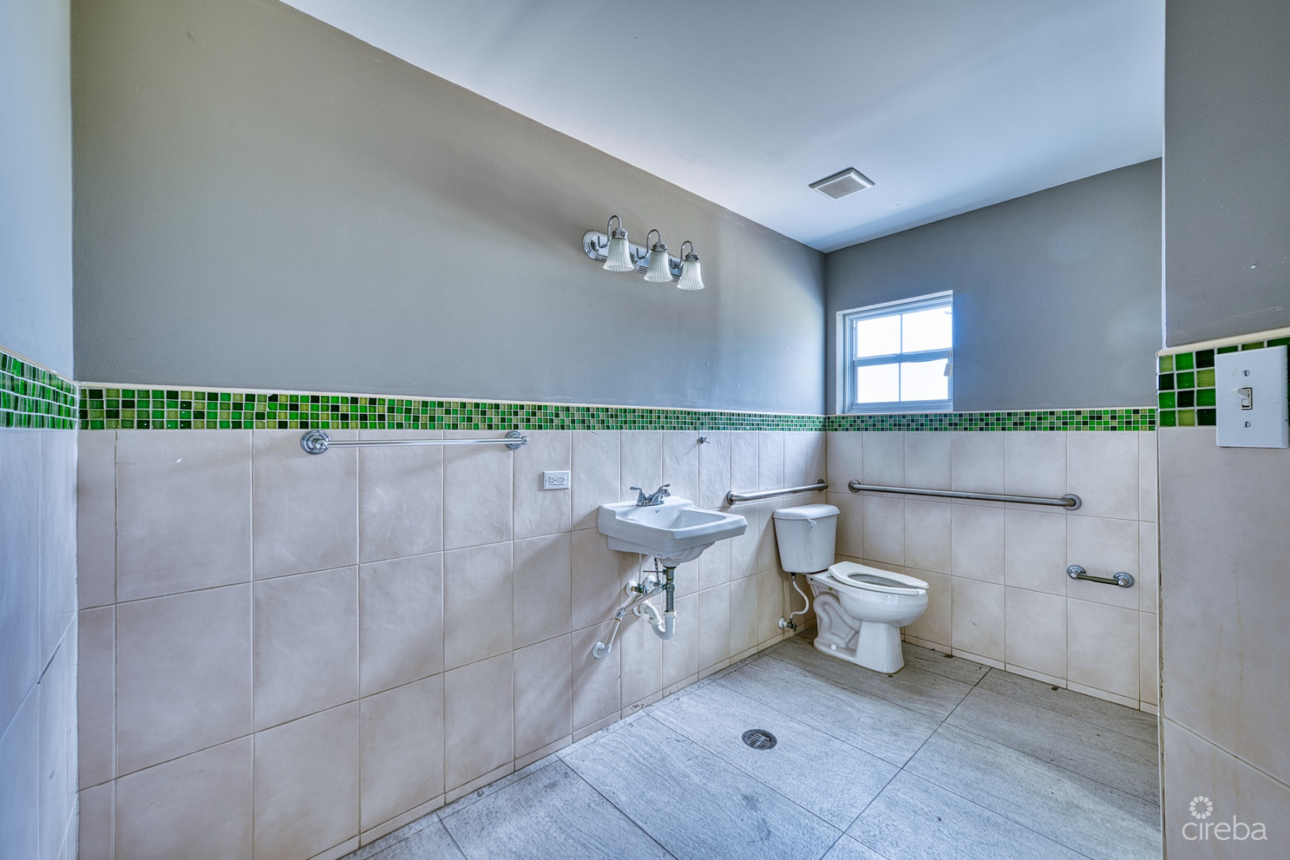 PROFESSIONAL OFFICE SUITE  AT PALM GROVE (UNIT 5)