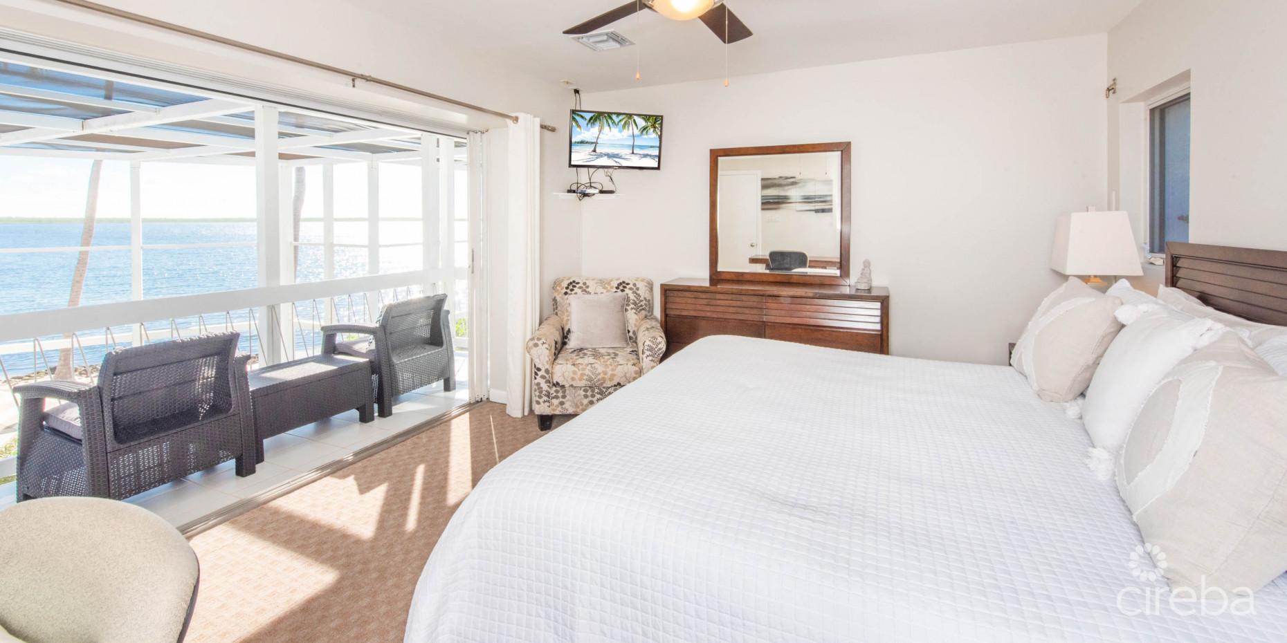 POOLS OF THE KAI - BEACHFRONT OASIS IN RUM POINT