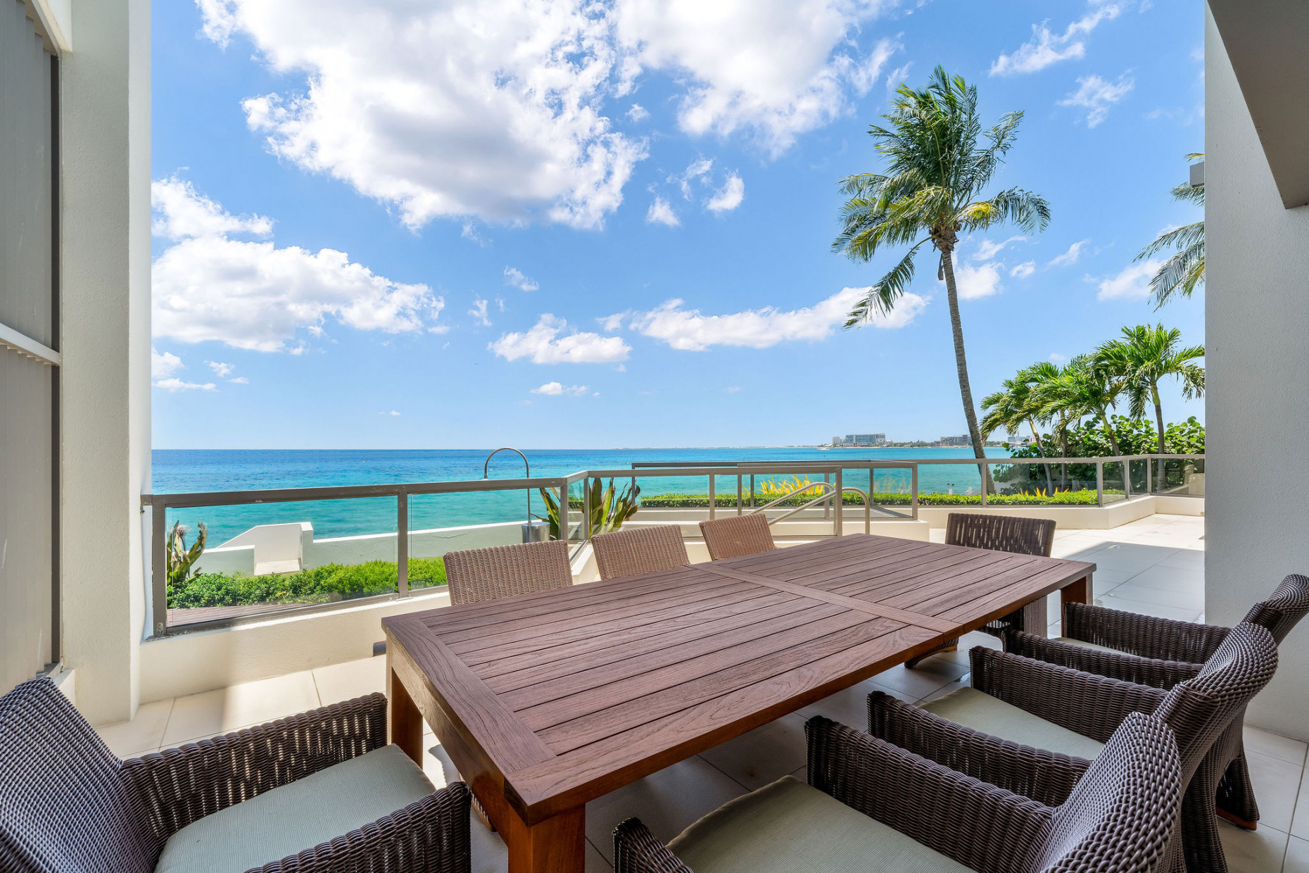 Oceana 105 - 3 Bed Oceanfront Luxury Residence