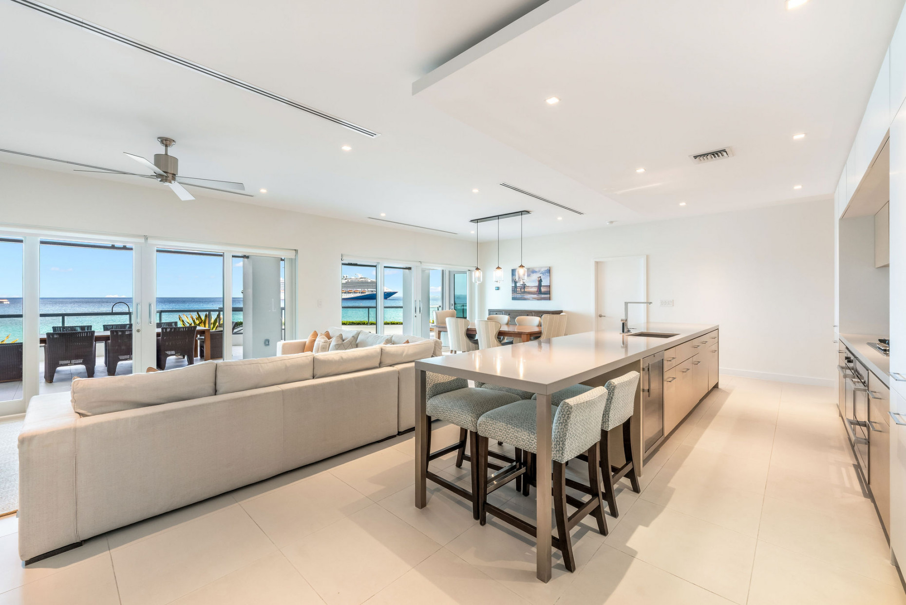 Oceana 105 - 3 Bed Oceanfront Luxury Residence