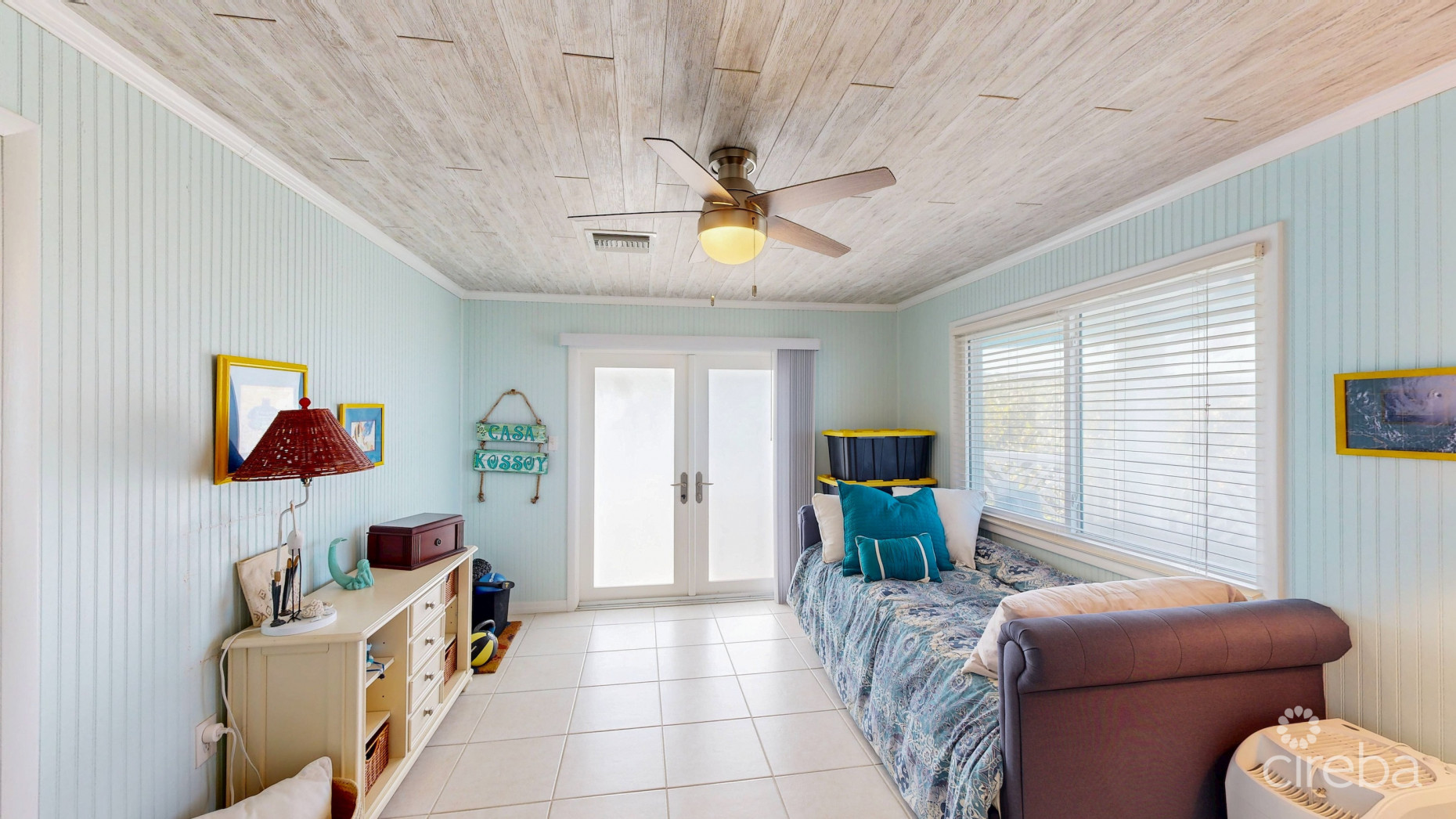 CAYMAN BRAC OCEAN FRONT HOME