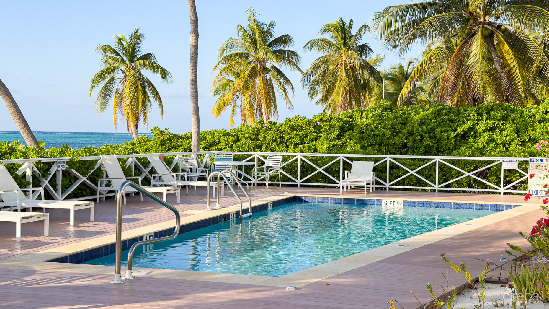 CONCH CLUB COTTAGE-LITTLE CAYMAN