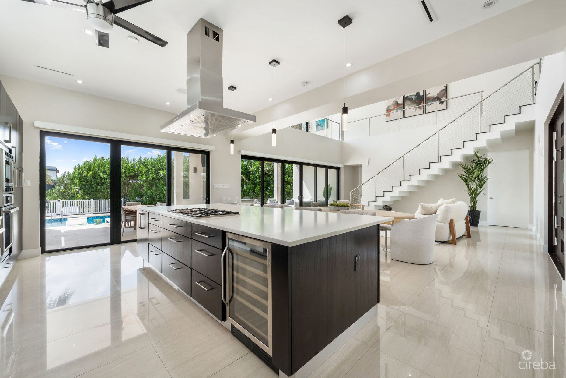 DAUM QUAY 12, CRYSTAL HARBOUR CANAL FRONT HOME