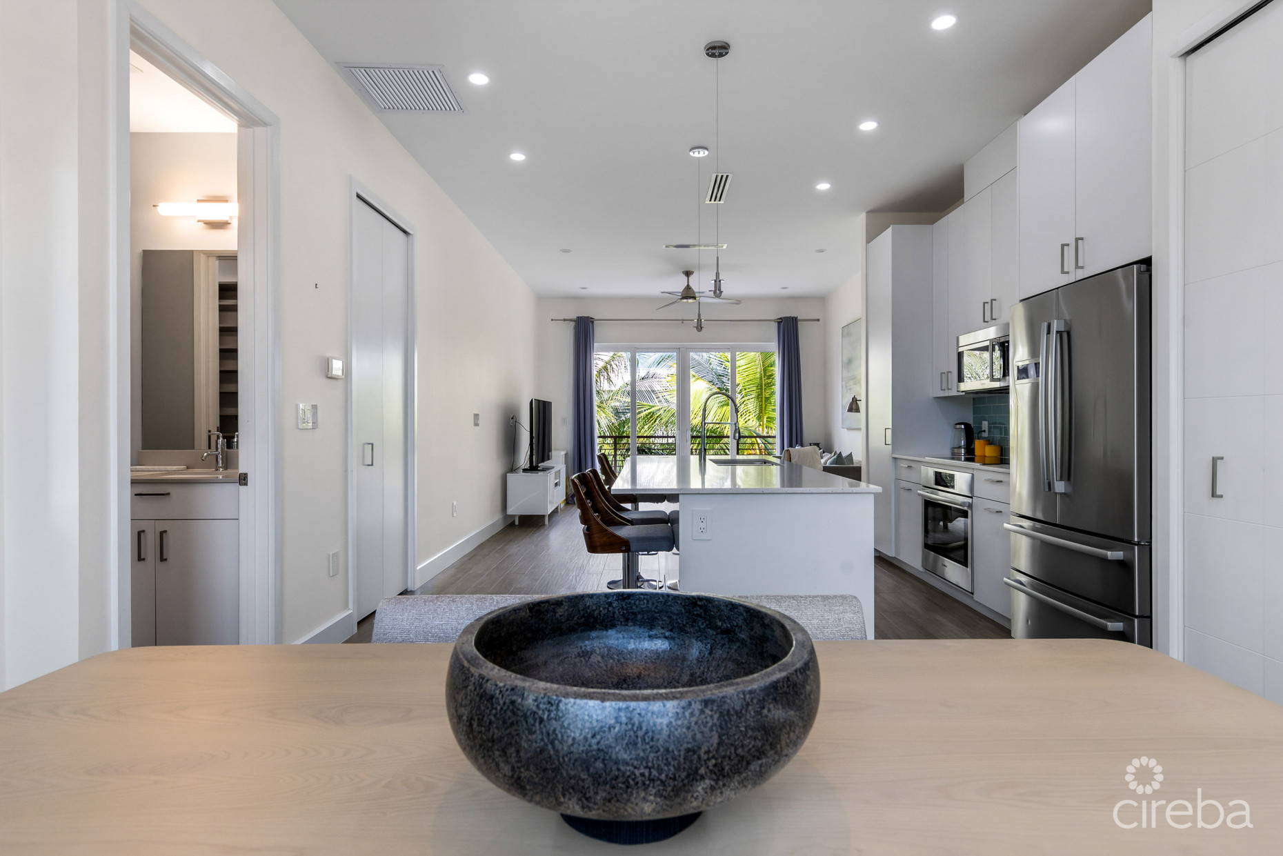 CYPRESS POINTE NORTH 207, CRYSTAL HARBOUR ONE BED CONDO