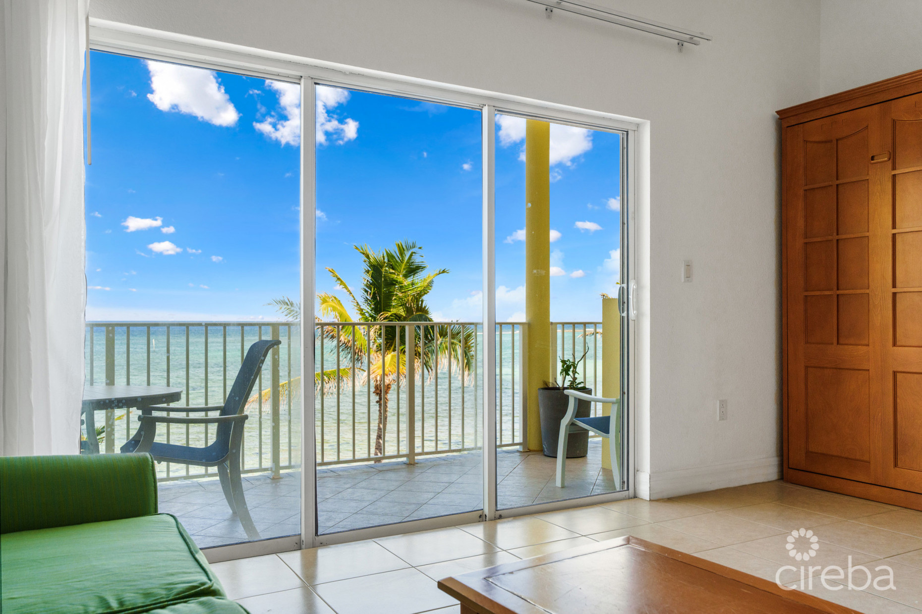 CASTAWAY COVE BEACHFRONT - 2 BED, 2 BATH, A AND B LOCK OFF UNIT