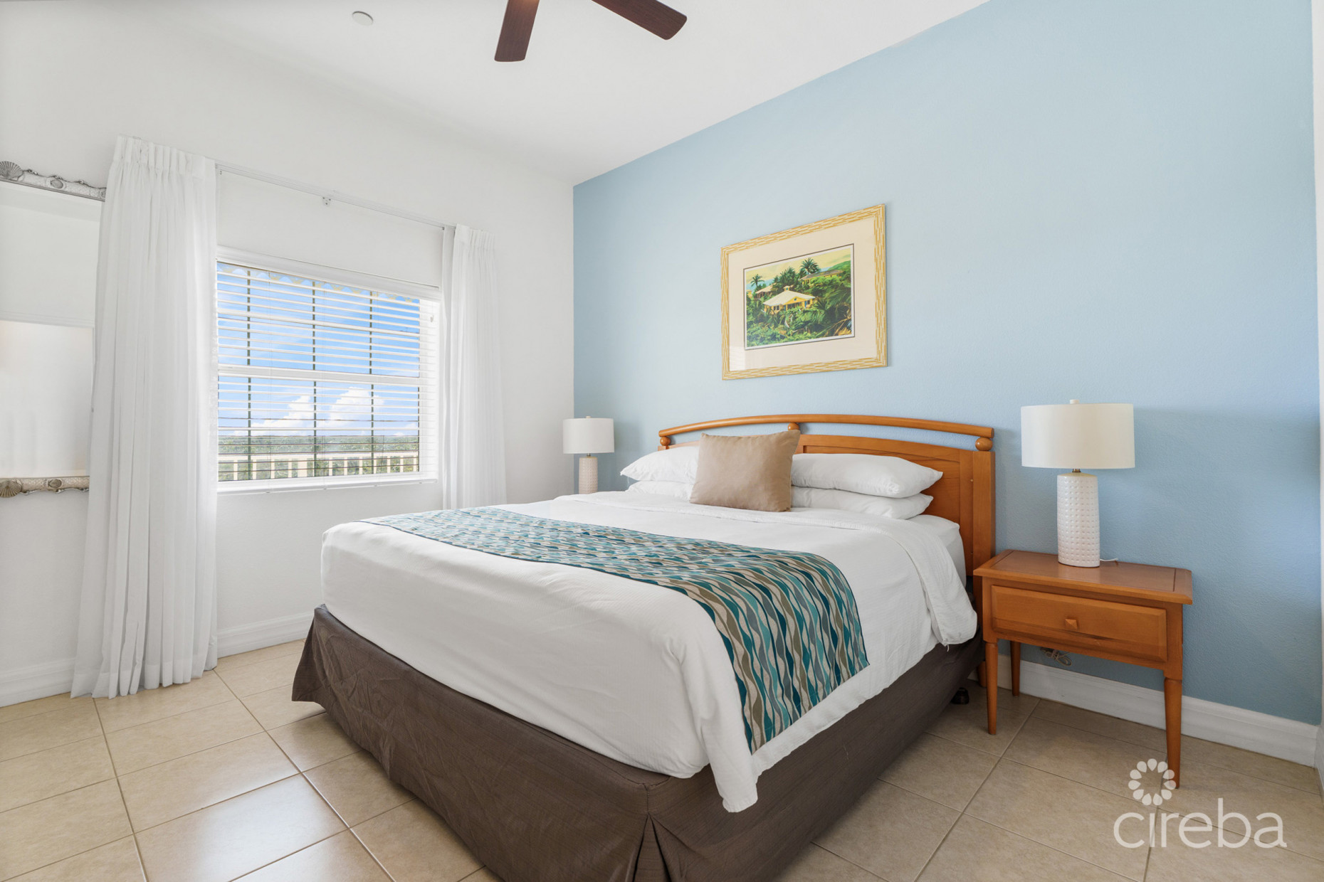 CASTAWAY COVE BEACHFRONT - 2 BED, 2 BATH, A AND B LOCK OFF UNIT