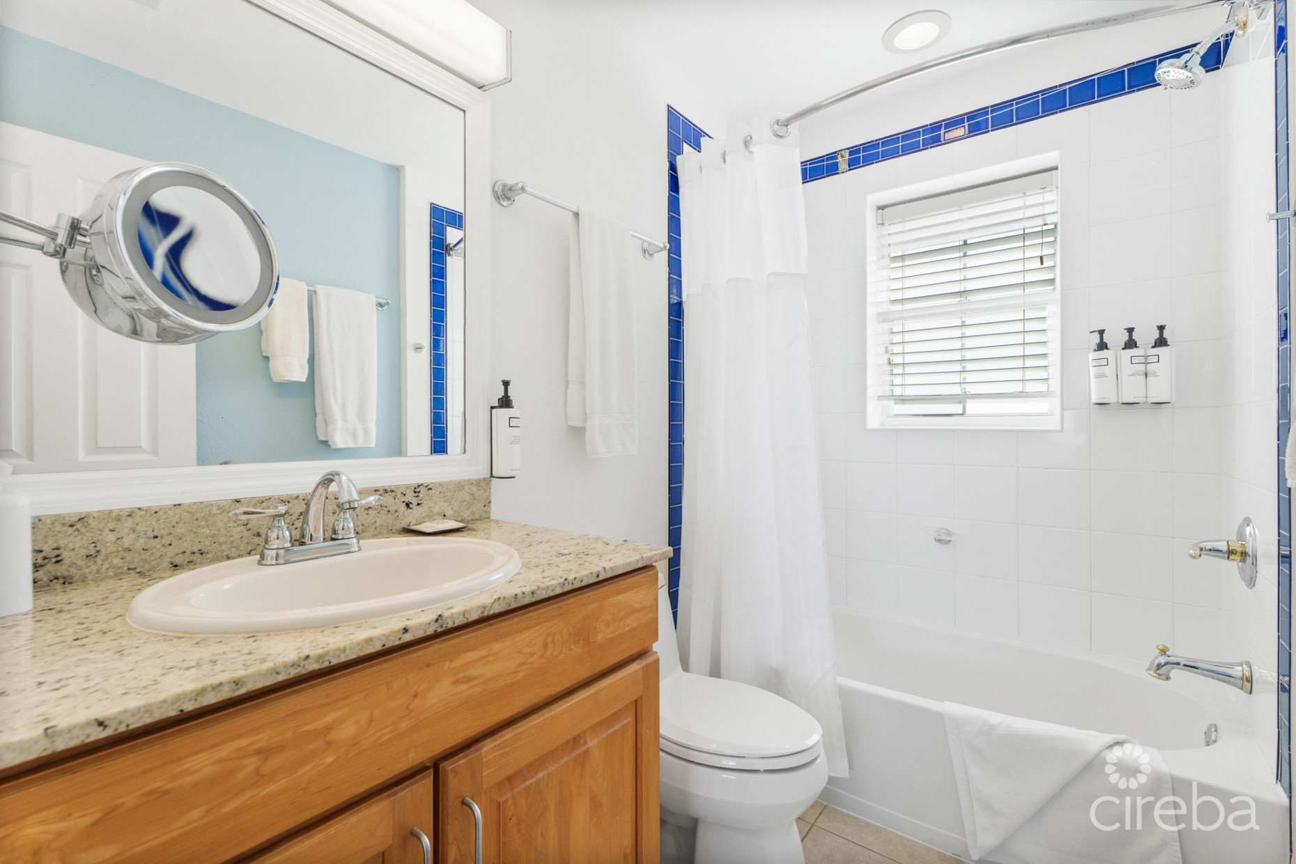 CASTAWAY COVE BEACHFRONT - 2 BED, 2 BATH, A AND B LOCK OFF UNIT