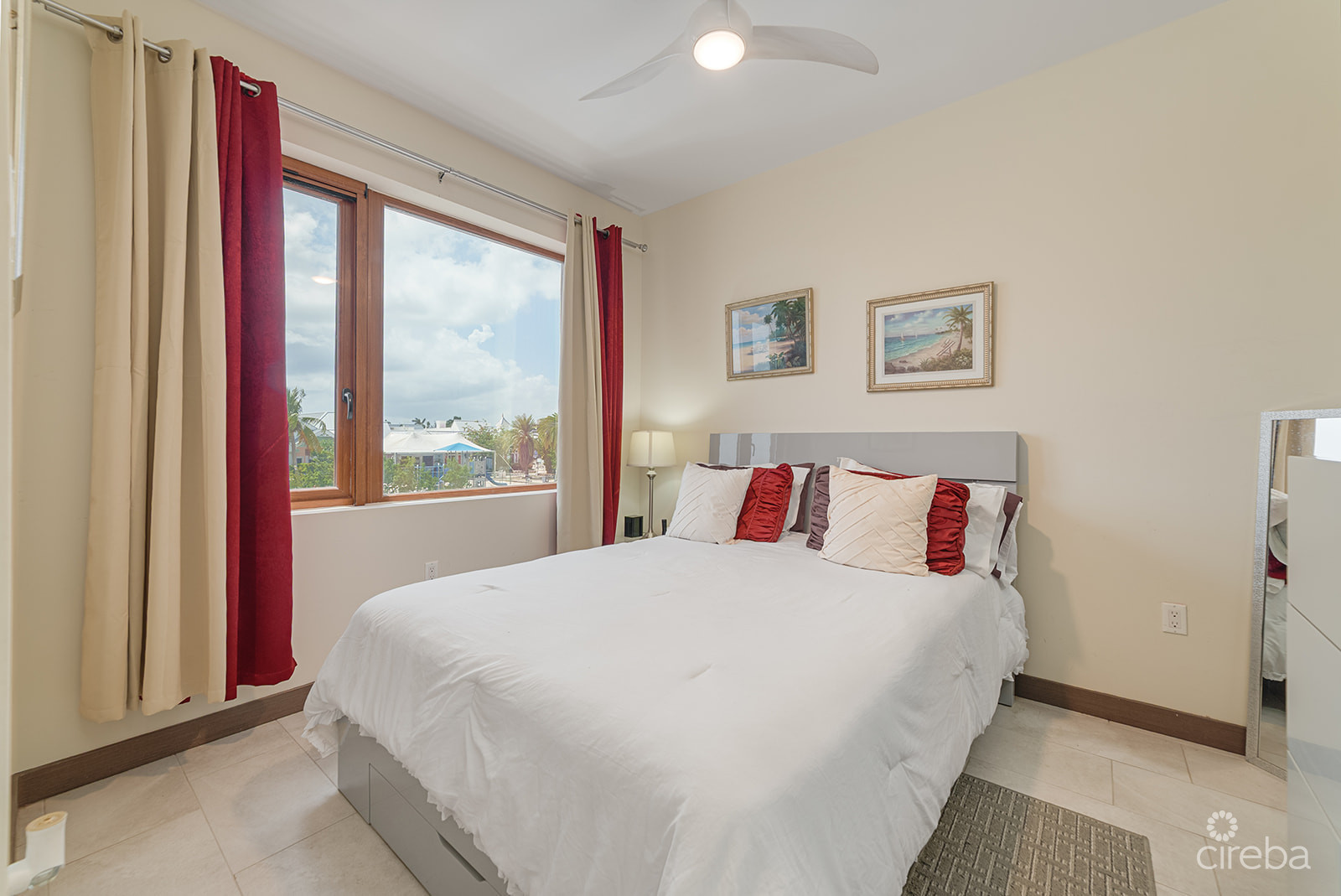 BEAUTIFUL ARVIA THREE BEDROOM