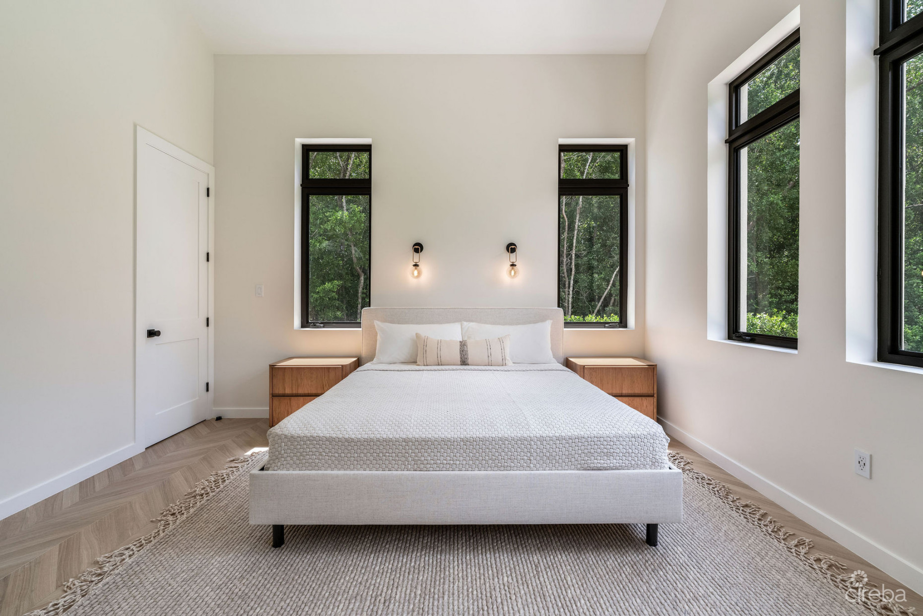 BEL AIR DR, SOUTH SOUND - CUSTOM NEW BUILD