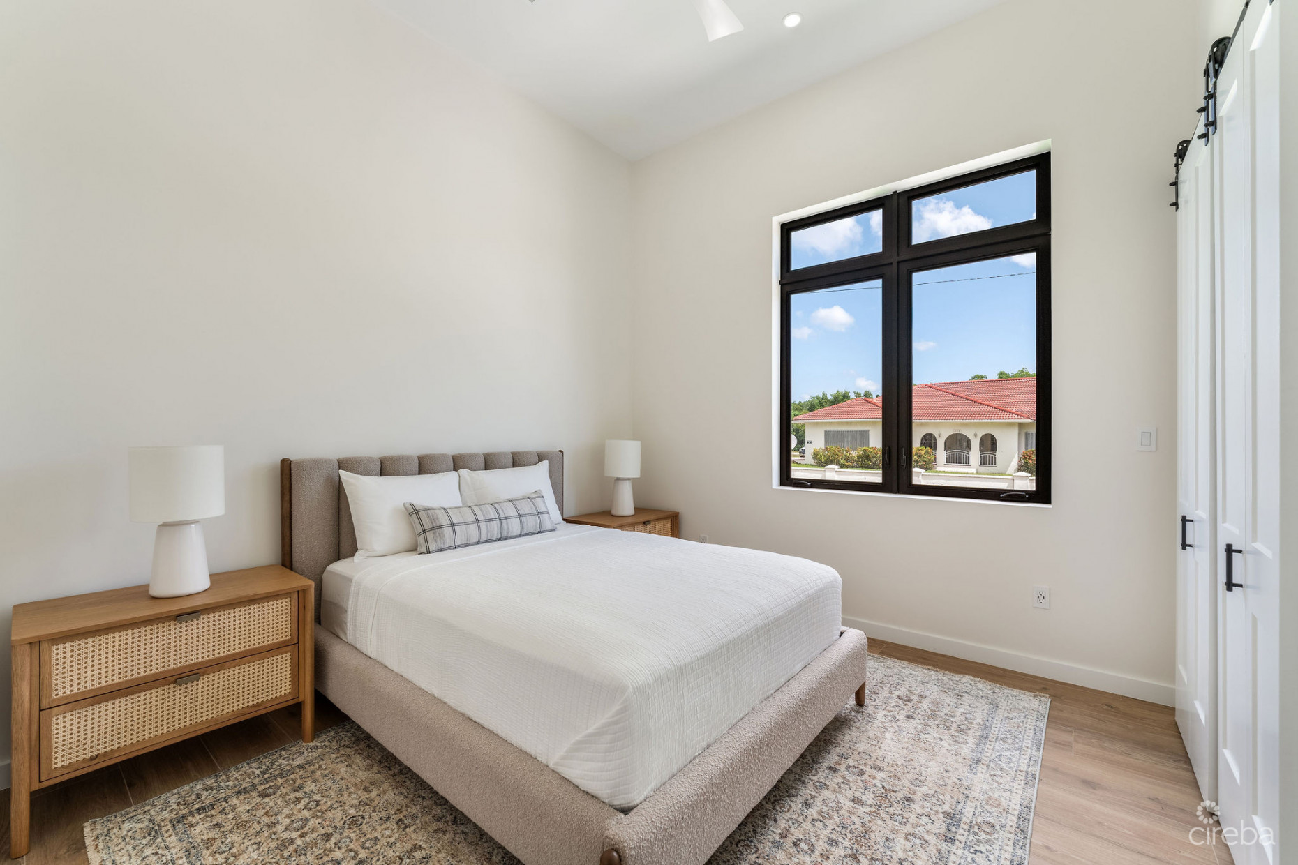 BEL AIR DR, SOUTH SOUND - CUSTOM NEW BUILD