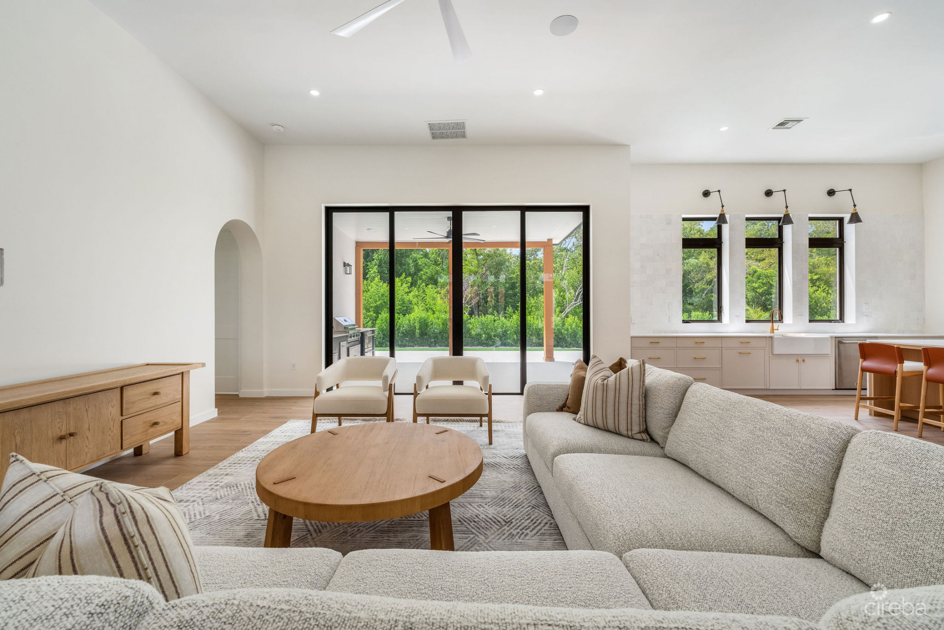 BEL AIR DR, SOUTH SOUND - CUSTOM NEW BUILD