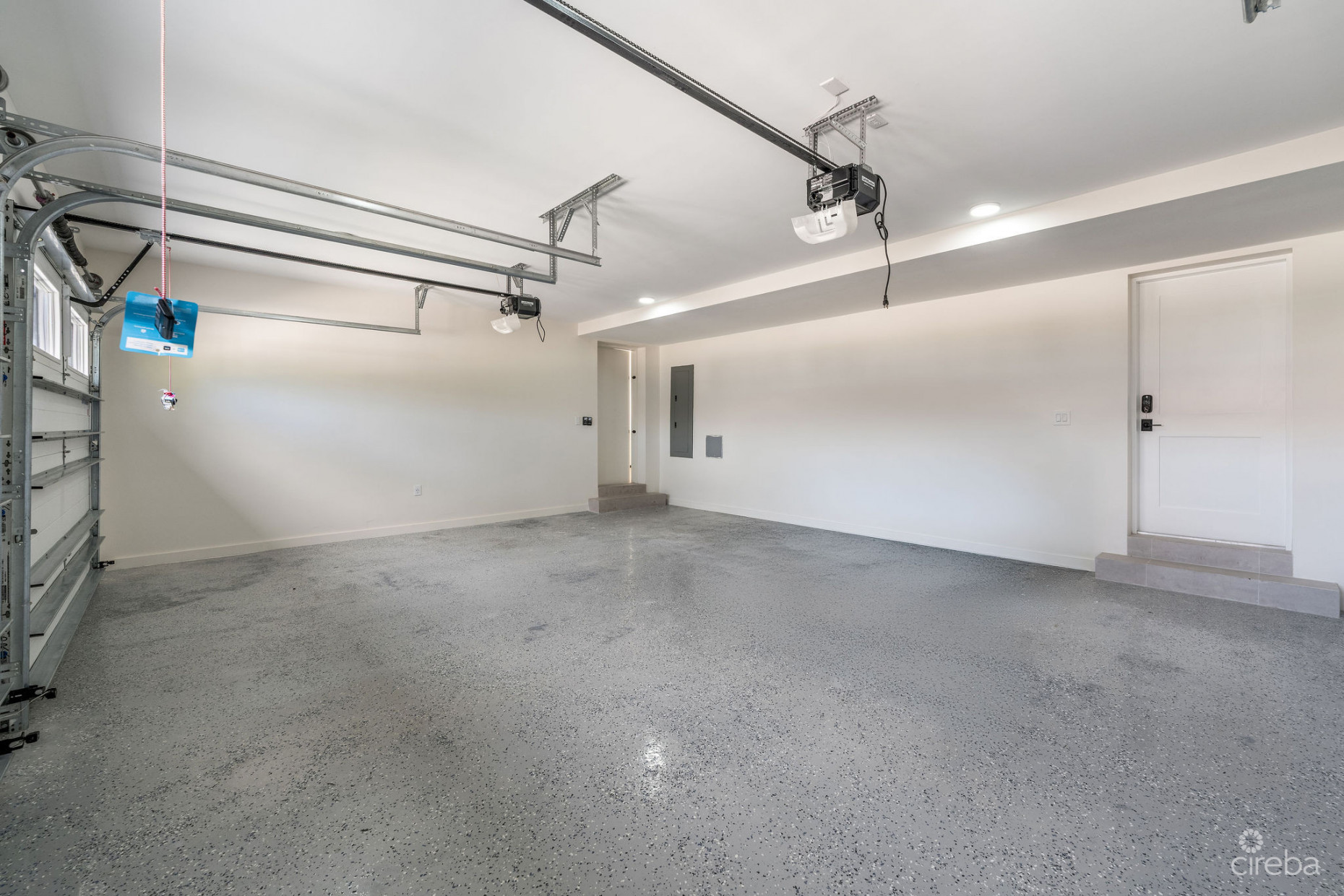 BEL AIR DR, SOUTH SOUND - CUSTOM NEW BUILD