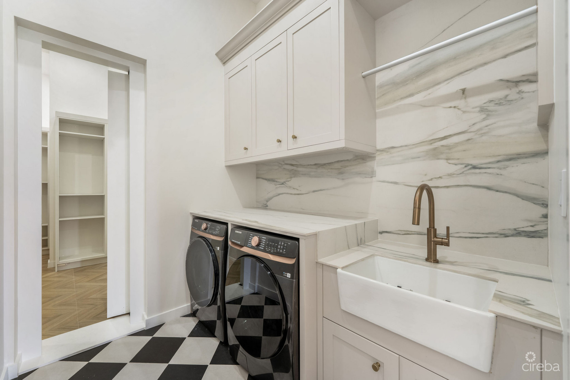 BEL AIR DR, SOUTH SOUND - CUSTOM NEW BUILD