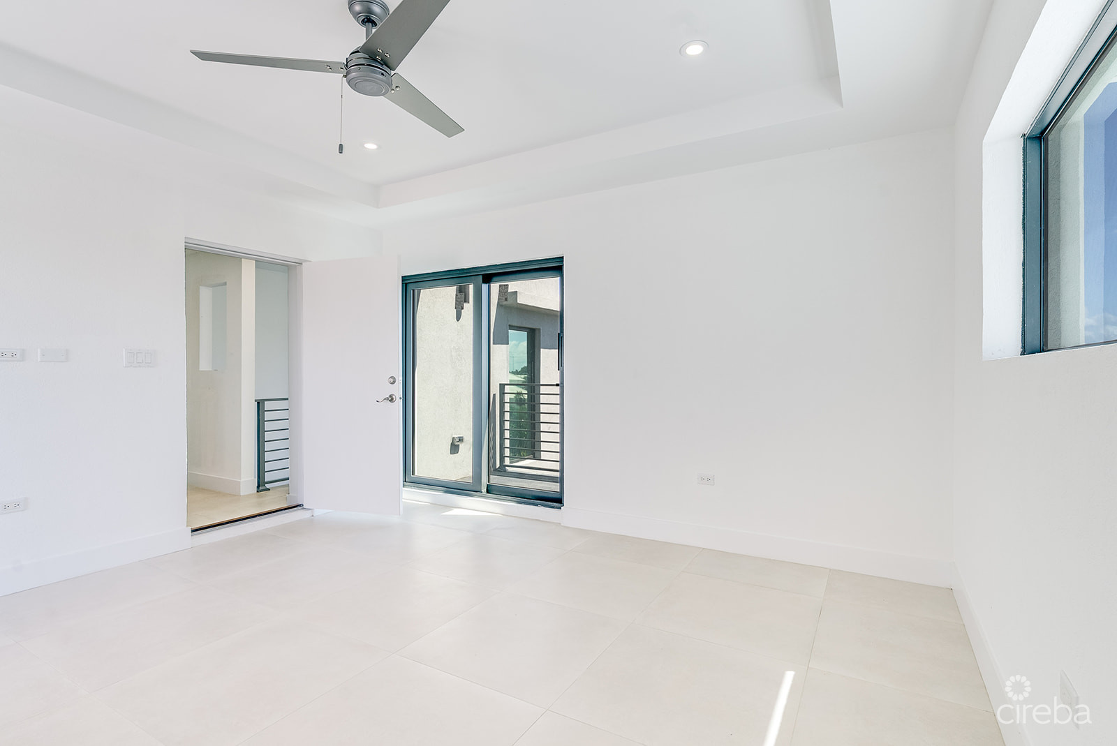 ROYAL PALMS - 5 BEDROOM ESTATE W/RENTAL UNIT