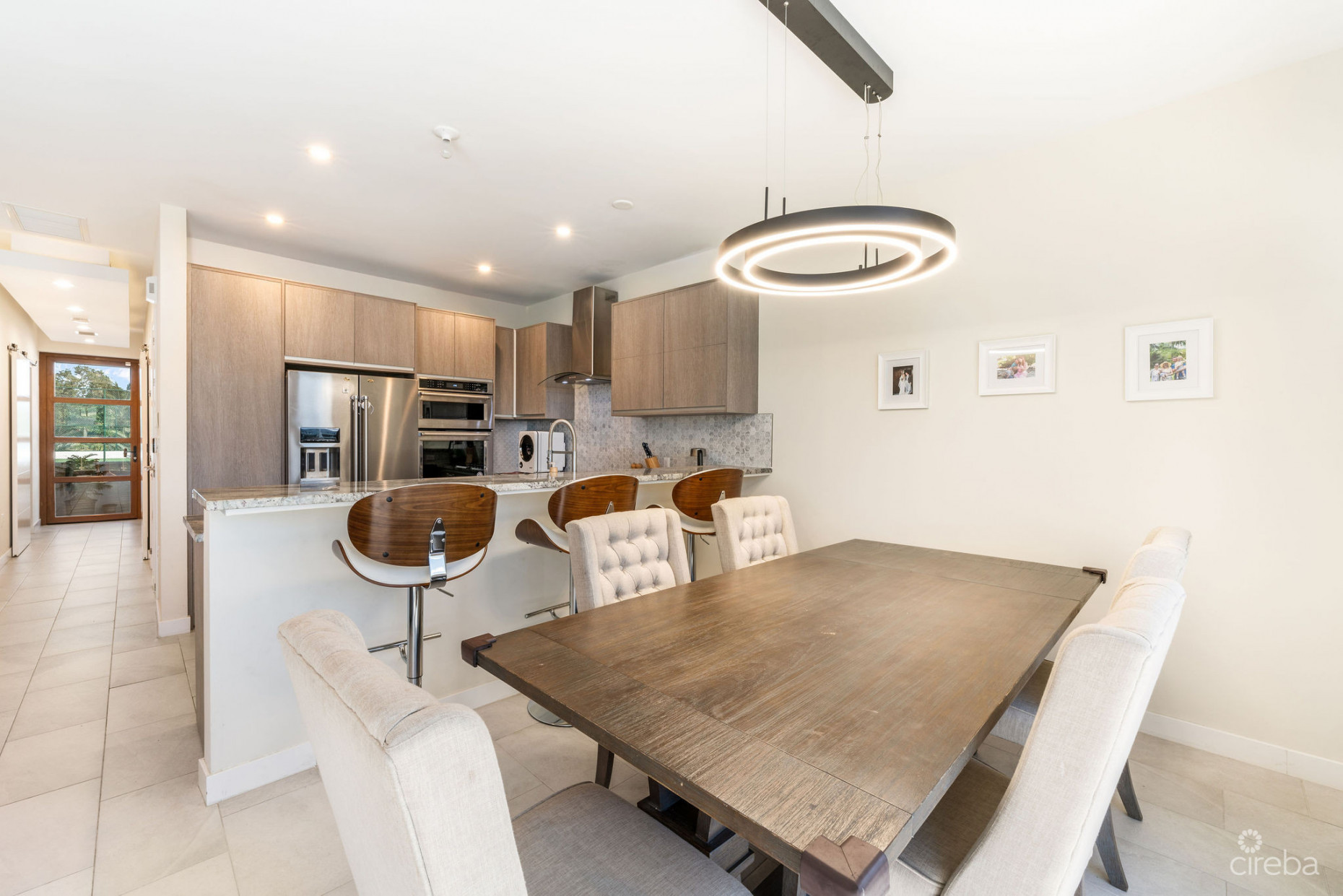 ARVIA 3-BEDROOM CANAL FRONT UNIT WITH DOCK