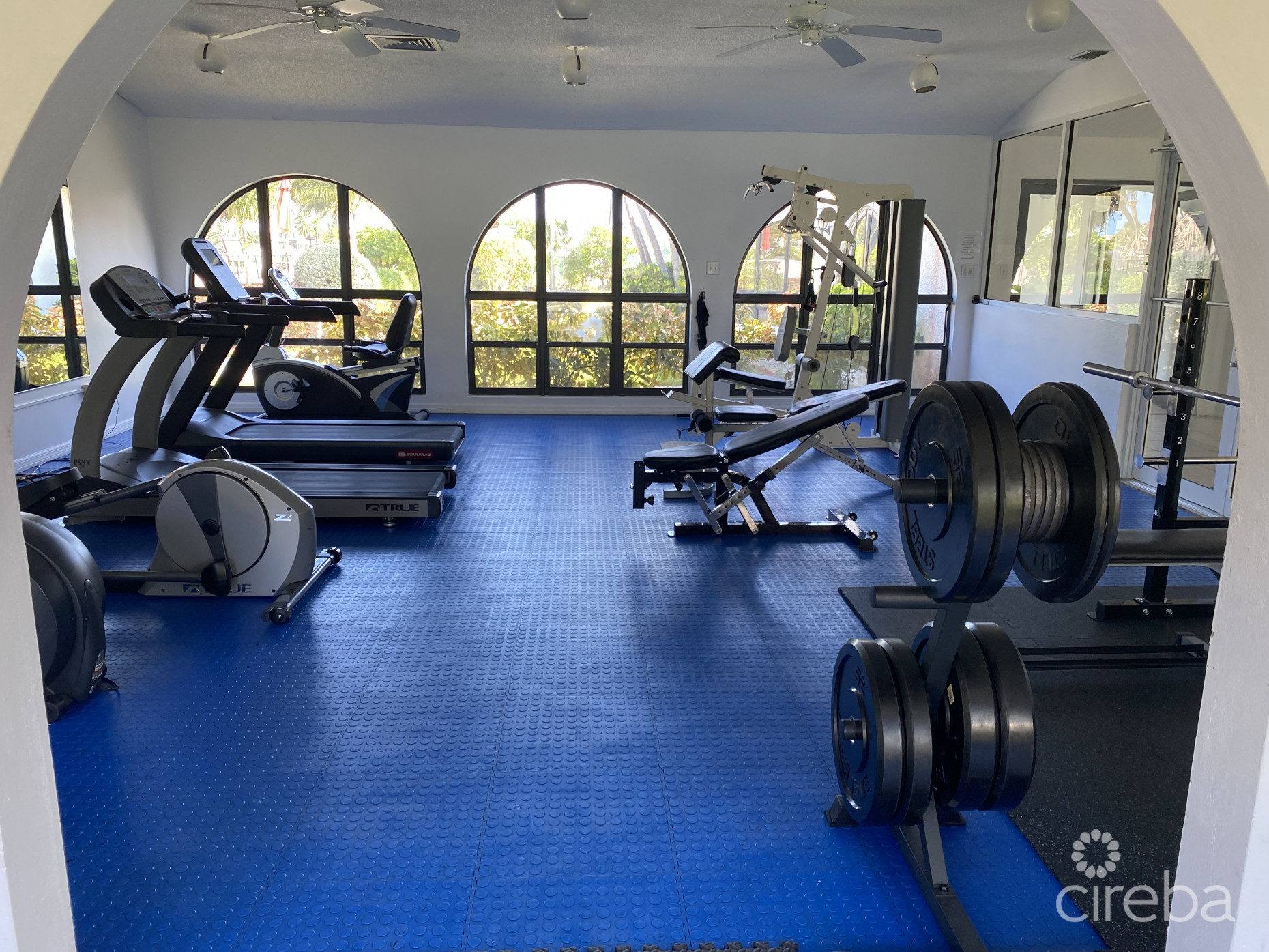 LIME TREE BAY TOWNHOUSE 2 BED FREEHOLD! SMB CORRIDOR