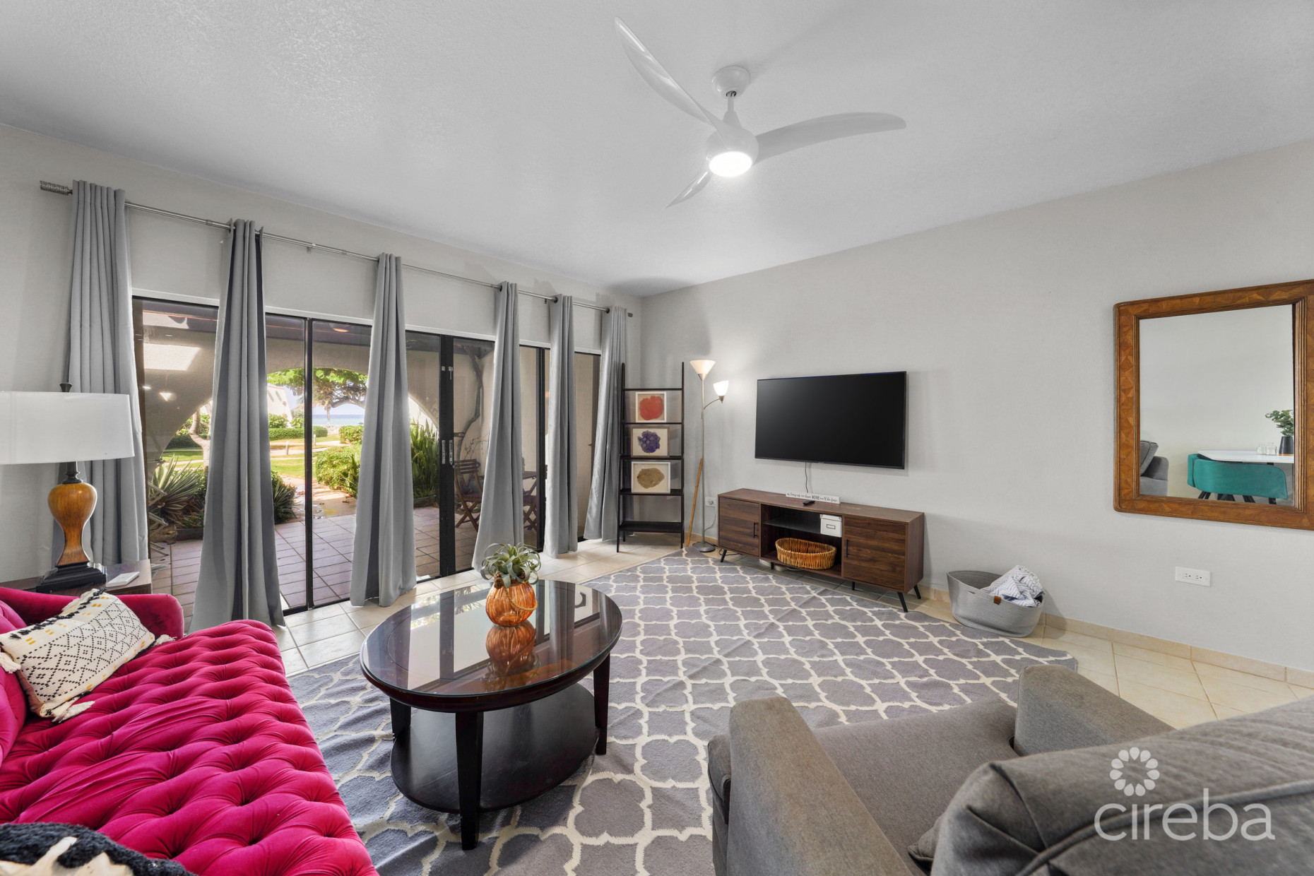 VILLA PAPPAGALLOS OCEANVIEW!