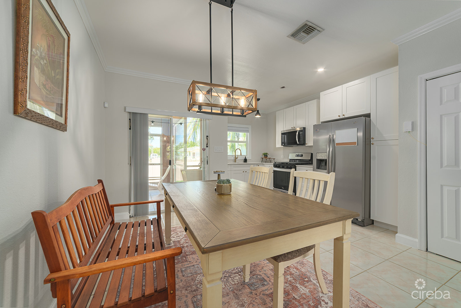 FULLY REMODELED 3 BEDROOM TOWNHOME IN PARK TRACE