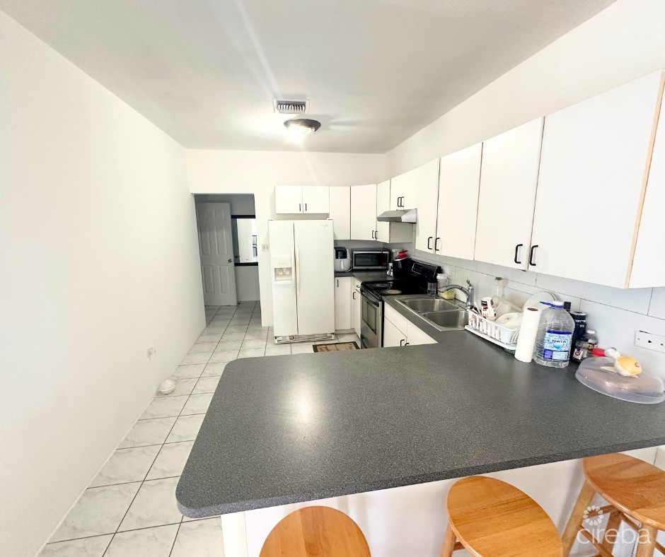 PLEASANT VIEW 2BEDS - CORNER HOME WEST BAY