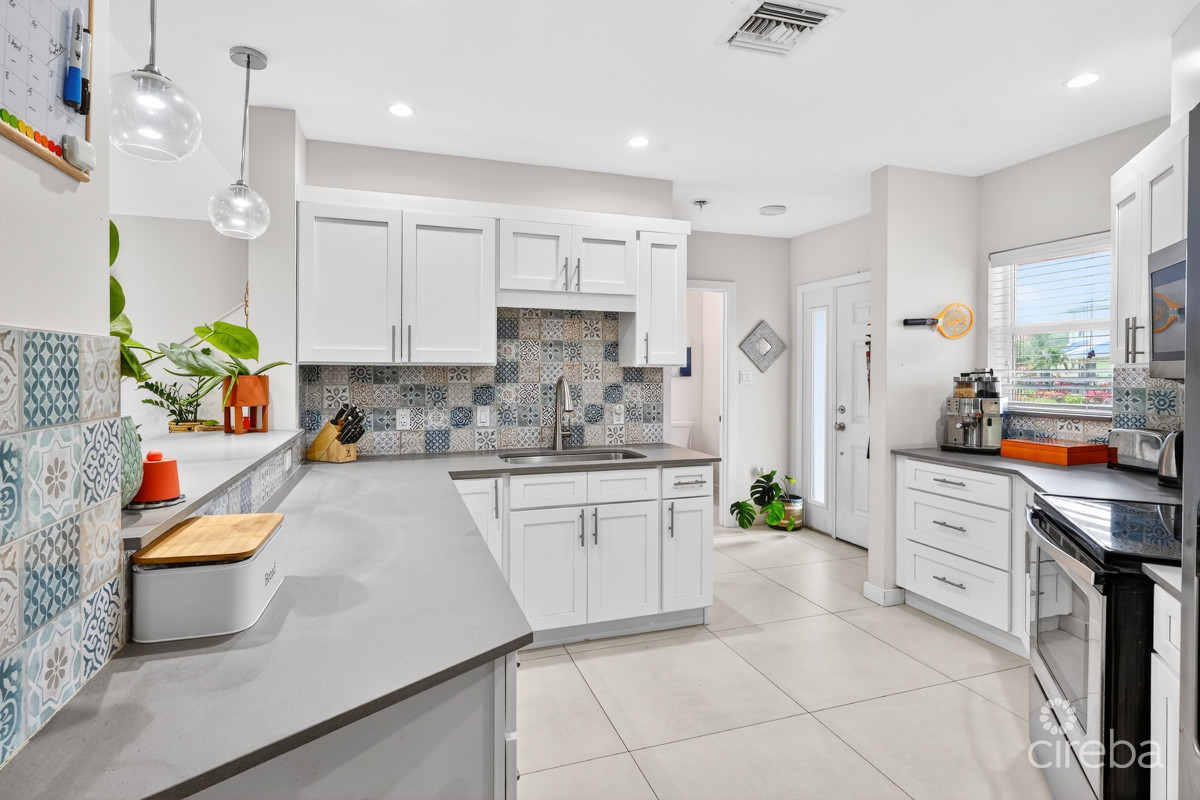 CAYMAN CROSSING  MODERN TWO BEDROOM